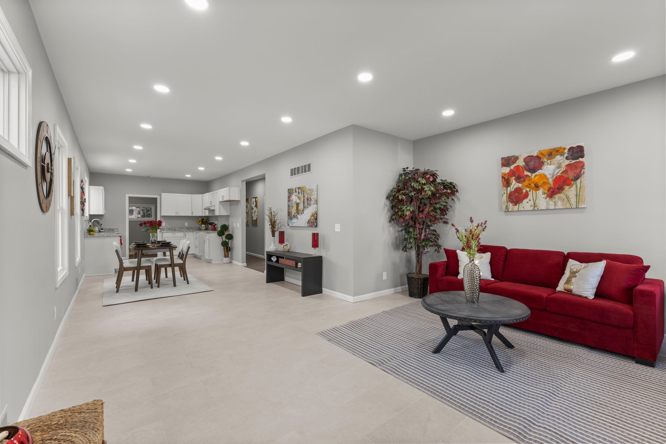 8275 CHAMBERLAIN Street