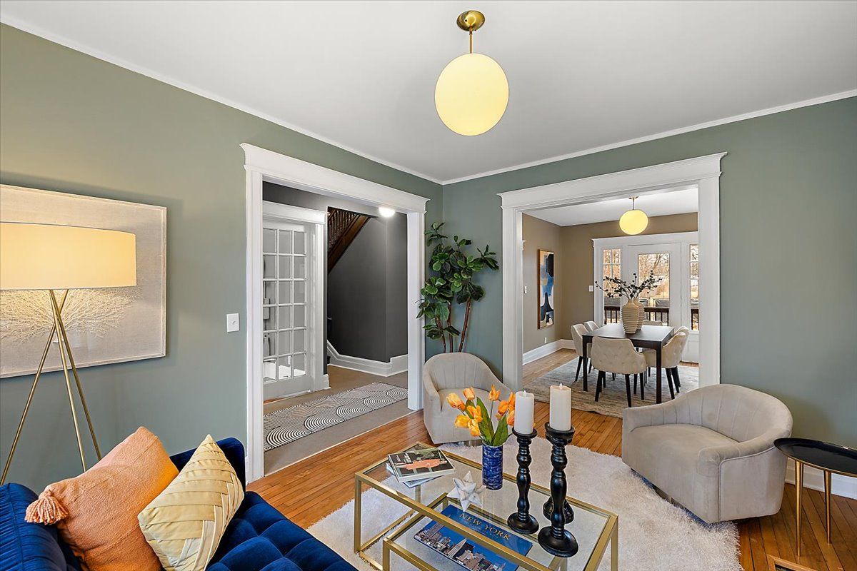 649 GLADSTONE Street