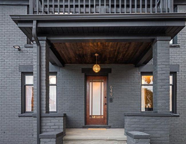 649 GLADSTONE Street