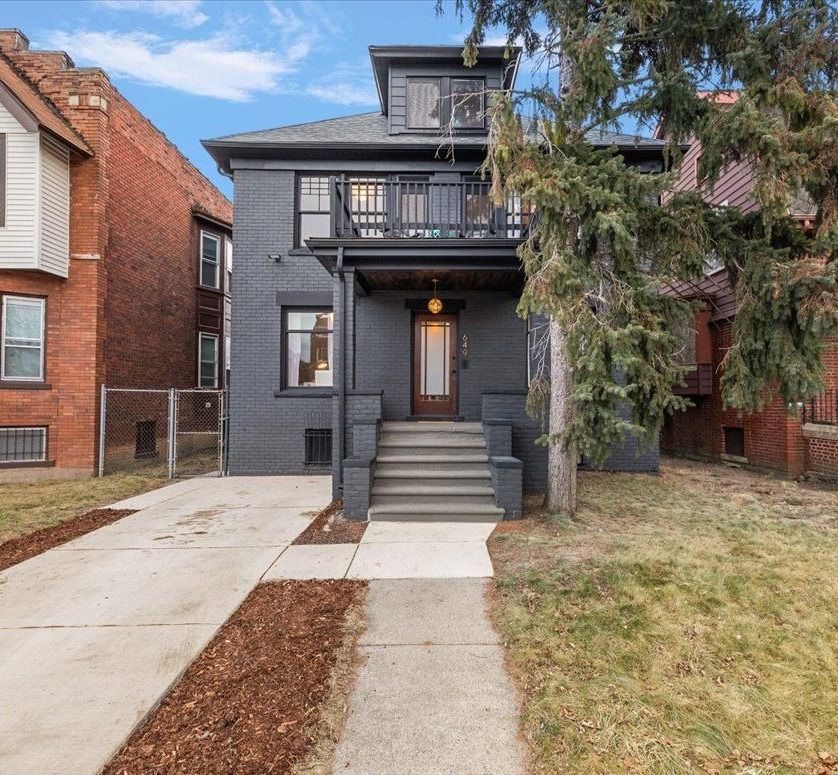 649 GLADSTONE Street