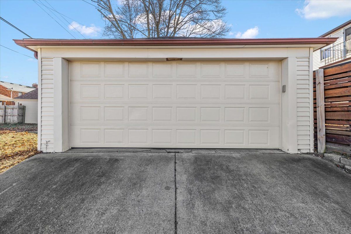 18514 SNOWDEN Street