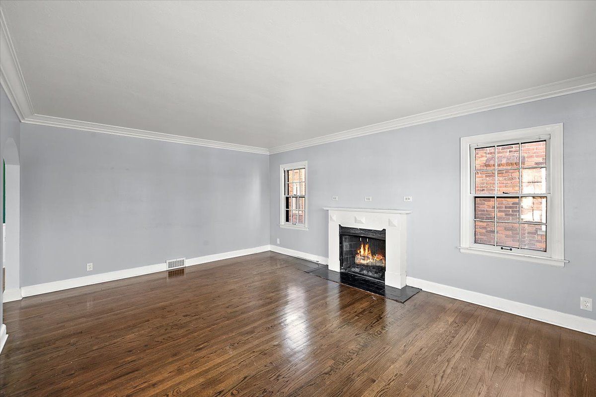 18514 SNOWDEN Street