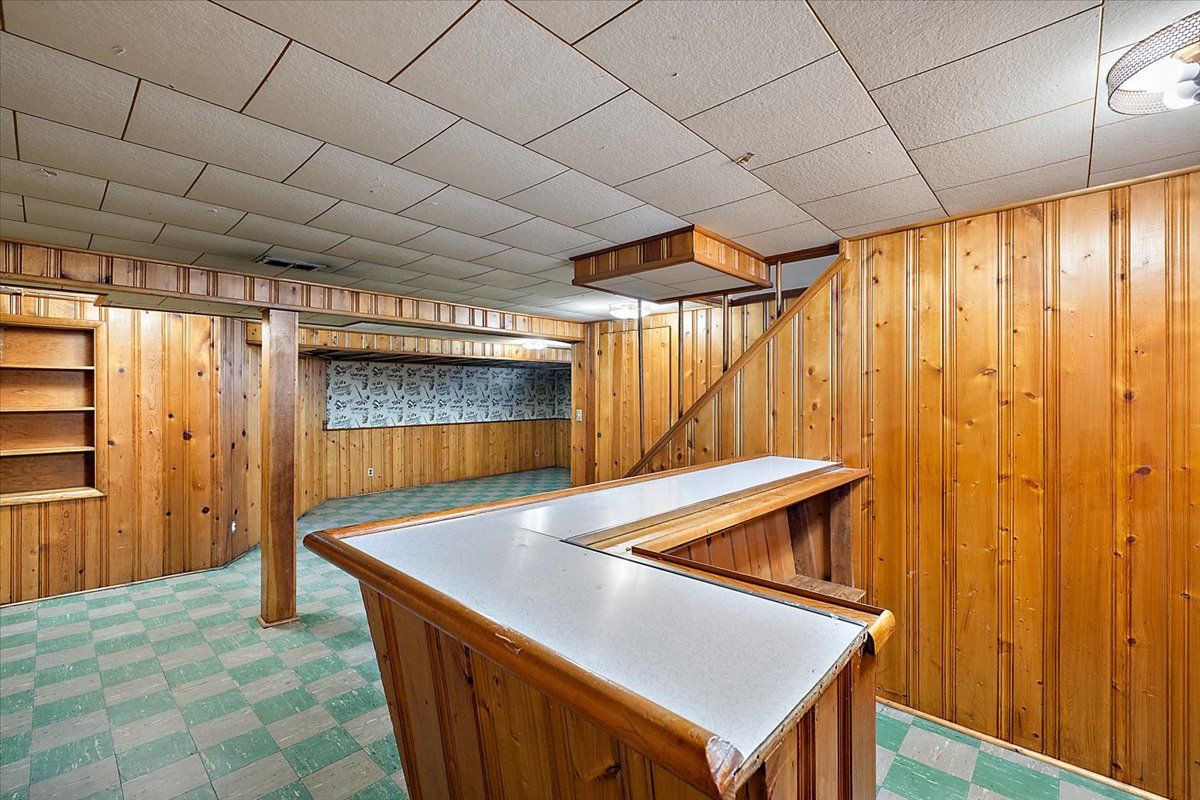 18514 SNOWDEN Street