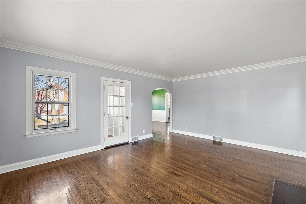 18514 SNOWDEN Street