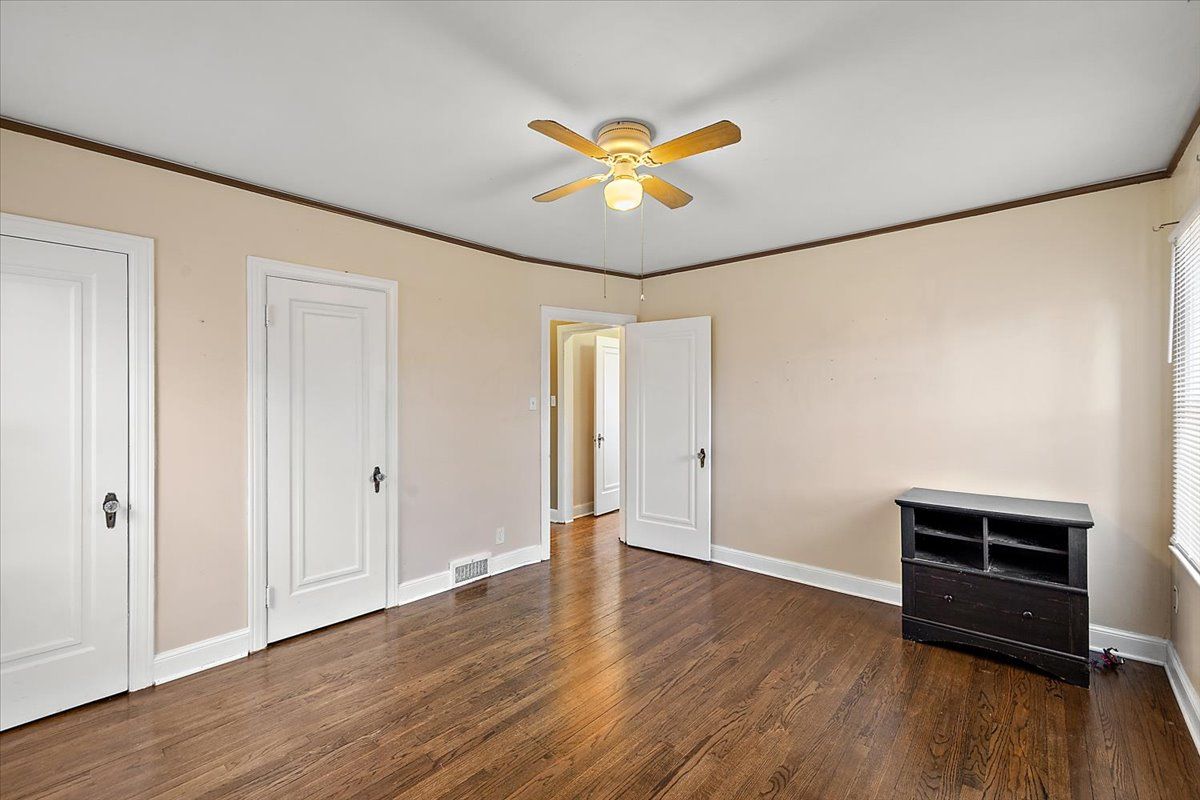 18514 SNOWDEN Street