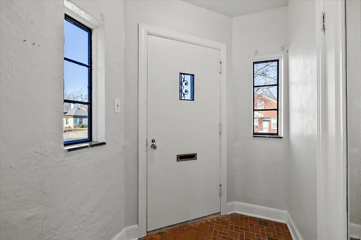 18514 SNOWDEN Street