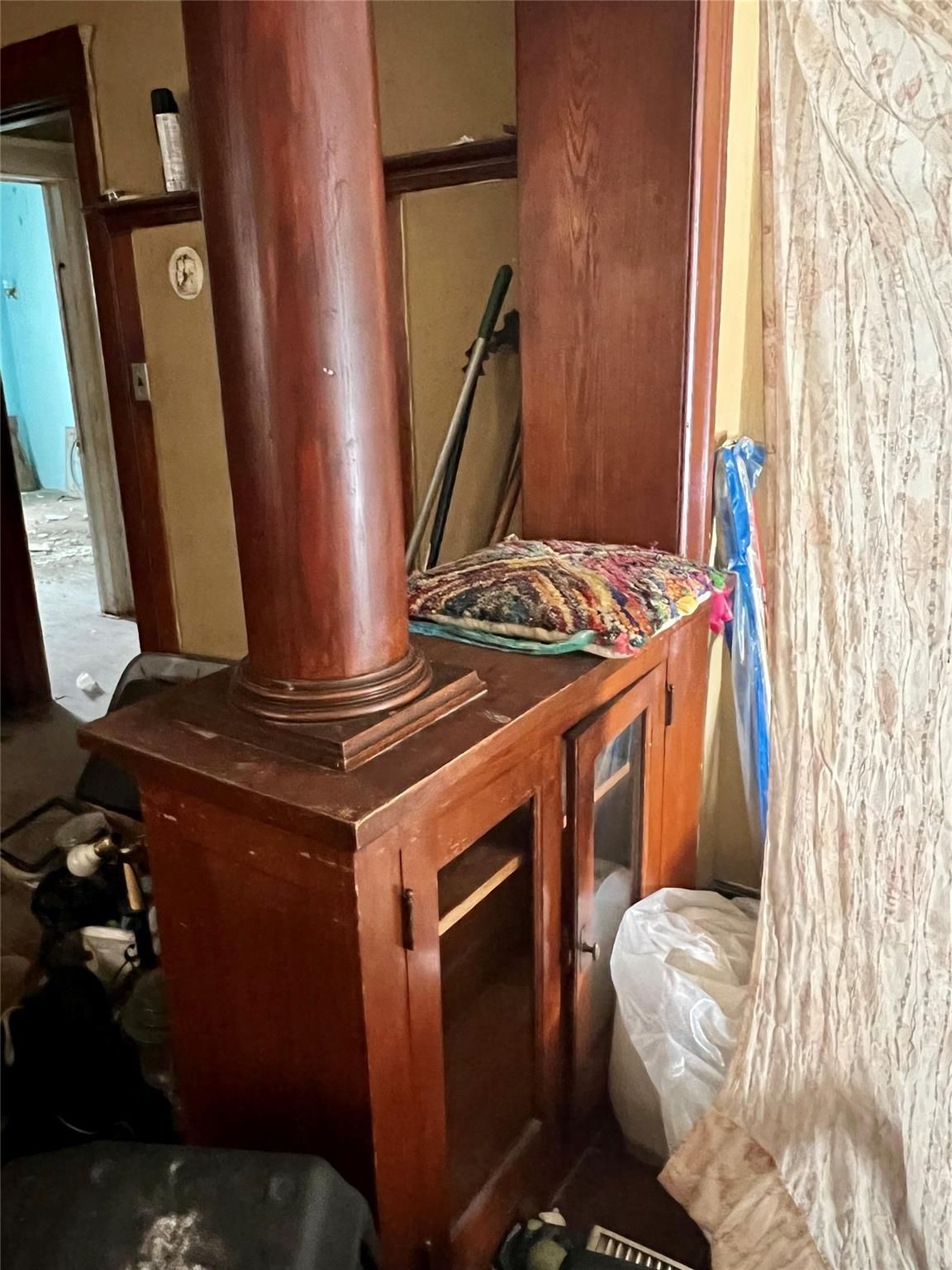 7429 WOODROW WILSON Street