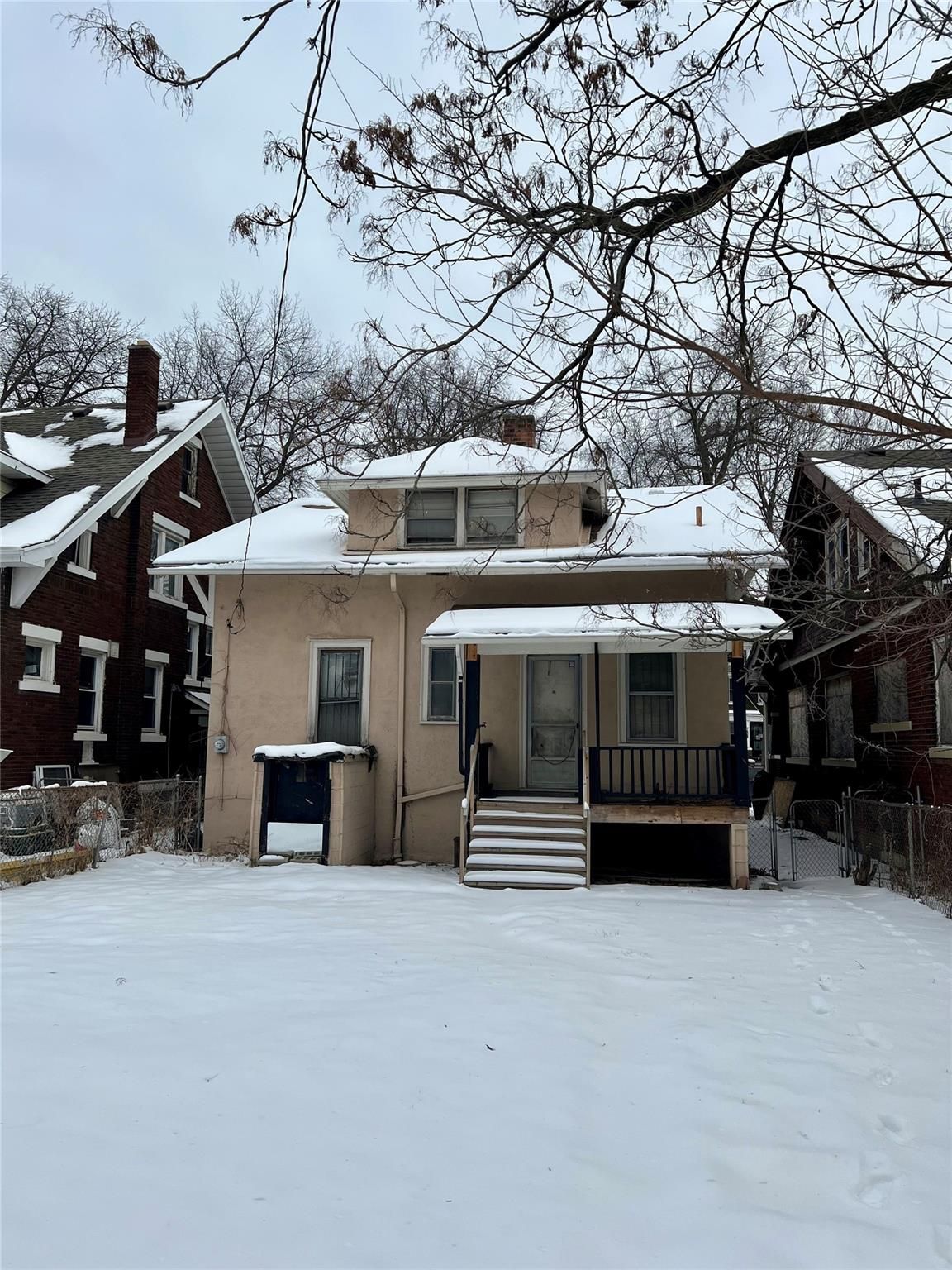 7429 WOODROW WILSON Street