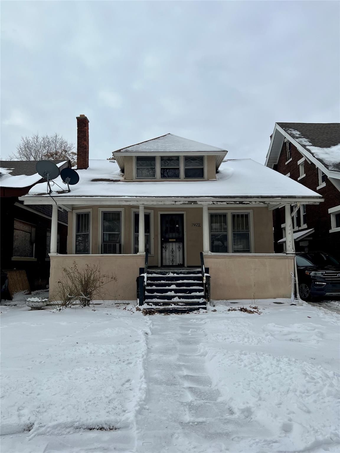 7429 WOODROW WILSON Street