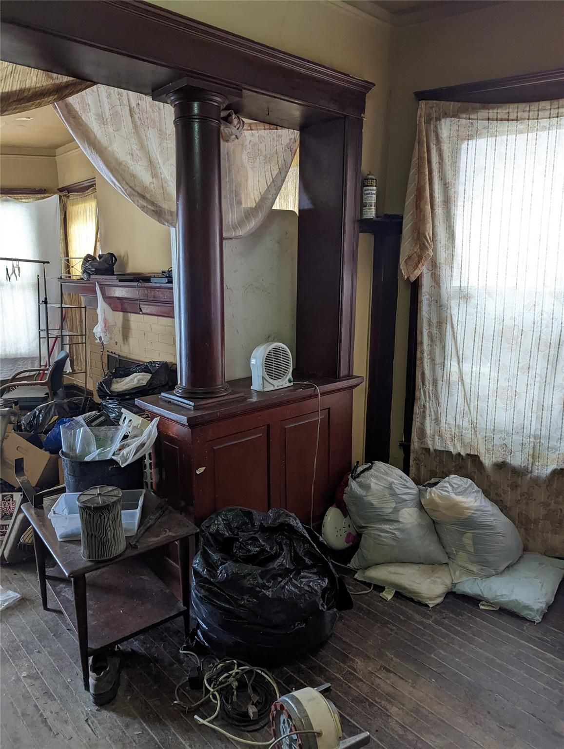 7429 WOODROW WILSON Street