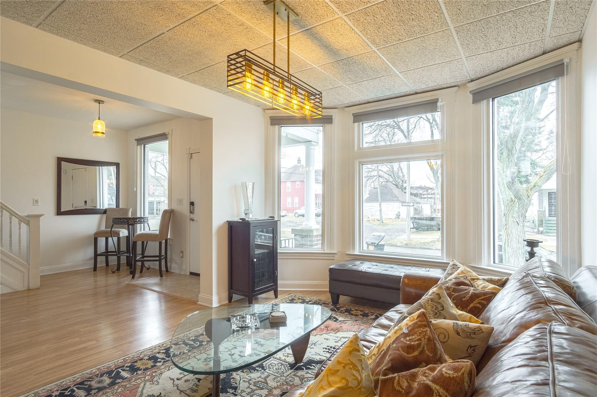 3715 FARNSWORTH Street