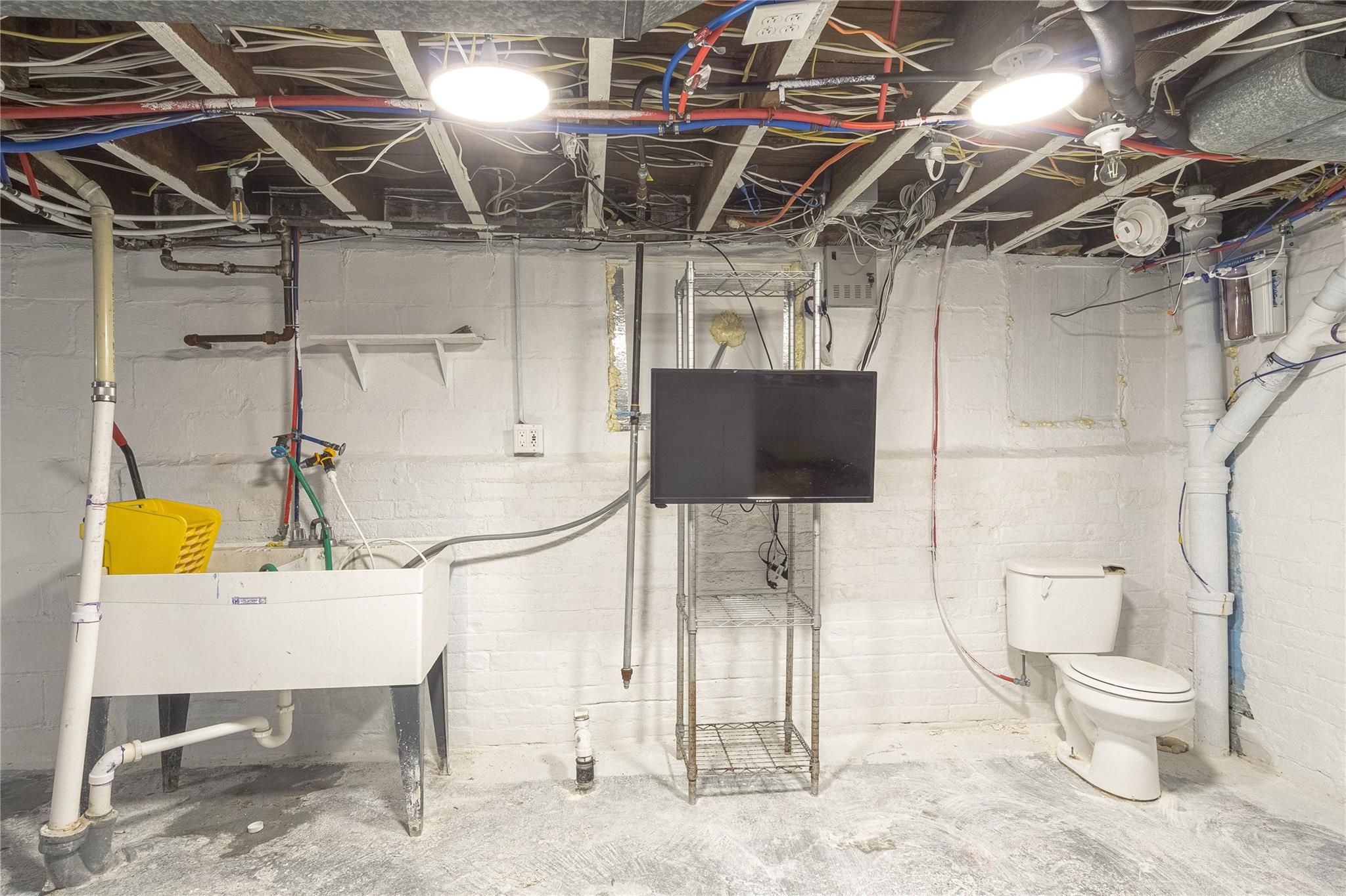 3715 FARNSWORTH Street