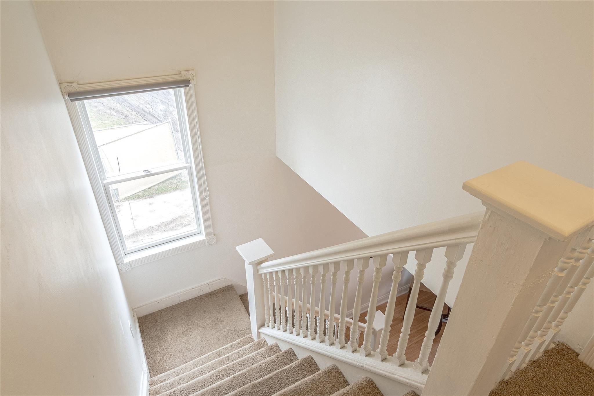 3715 FARNSWORTH Street