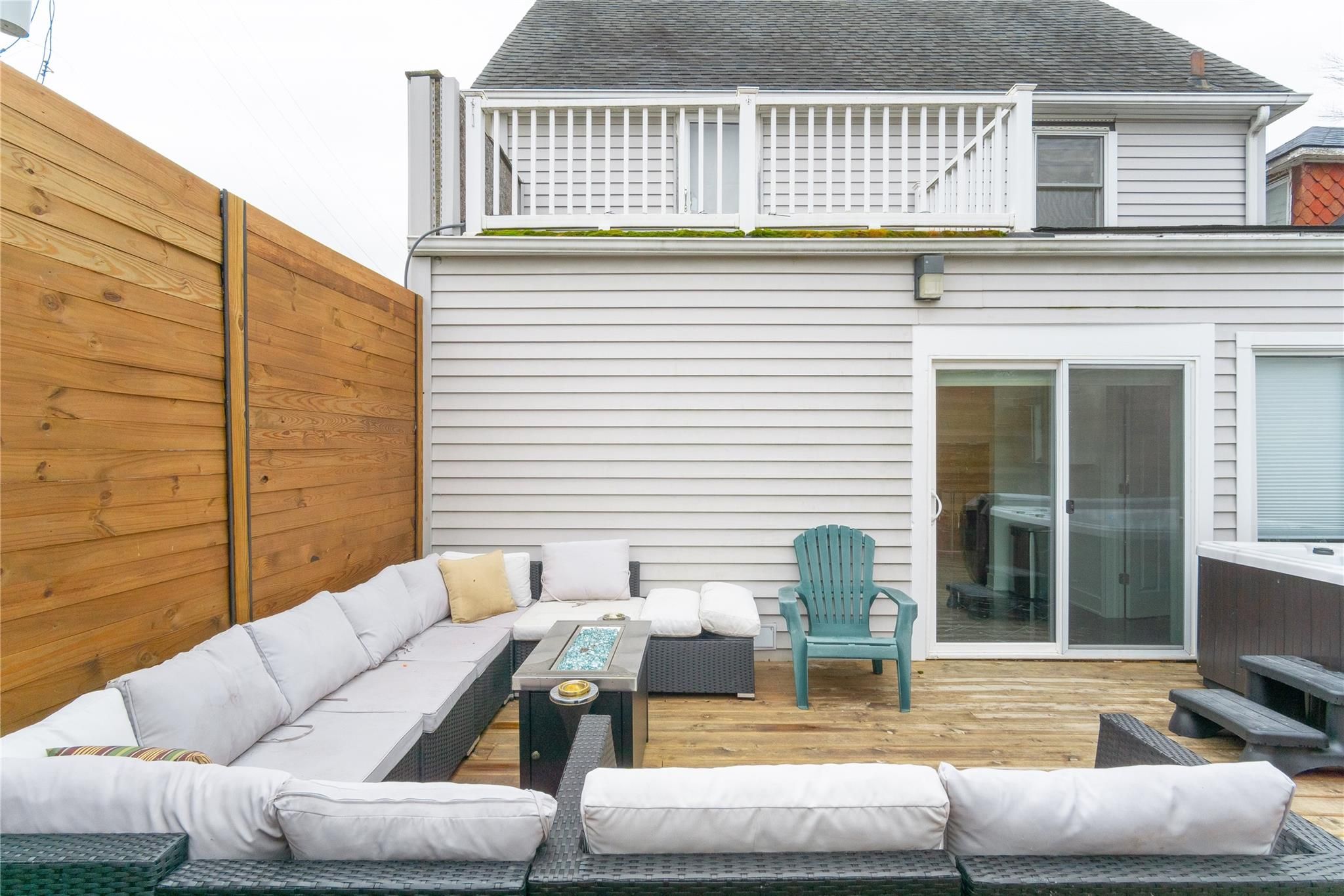 3715 FARNSWORTH Street