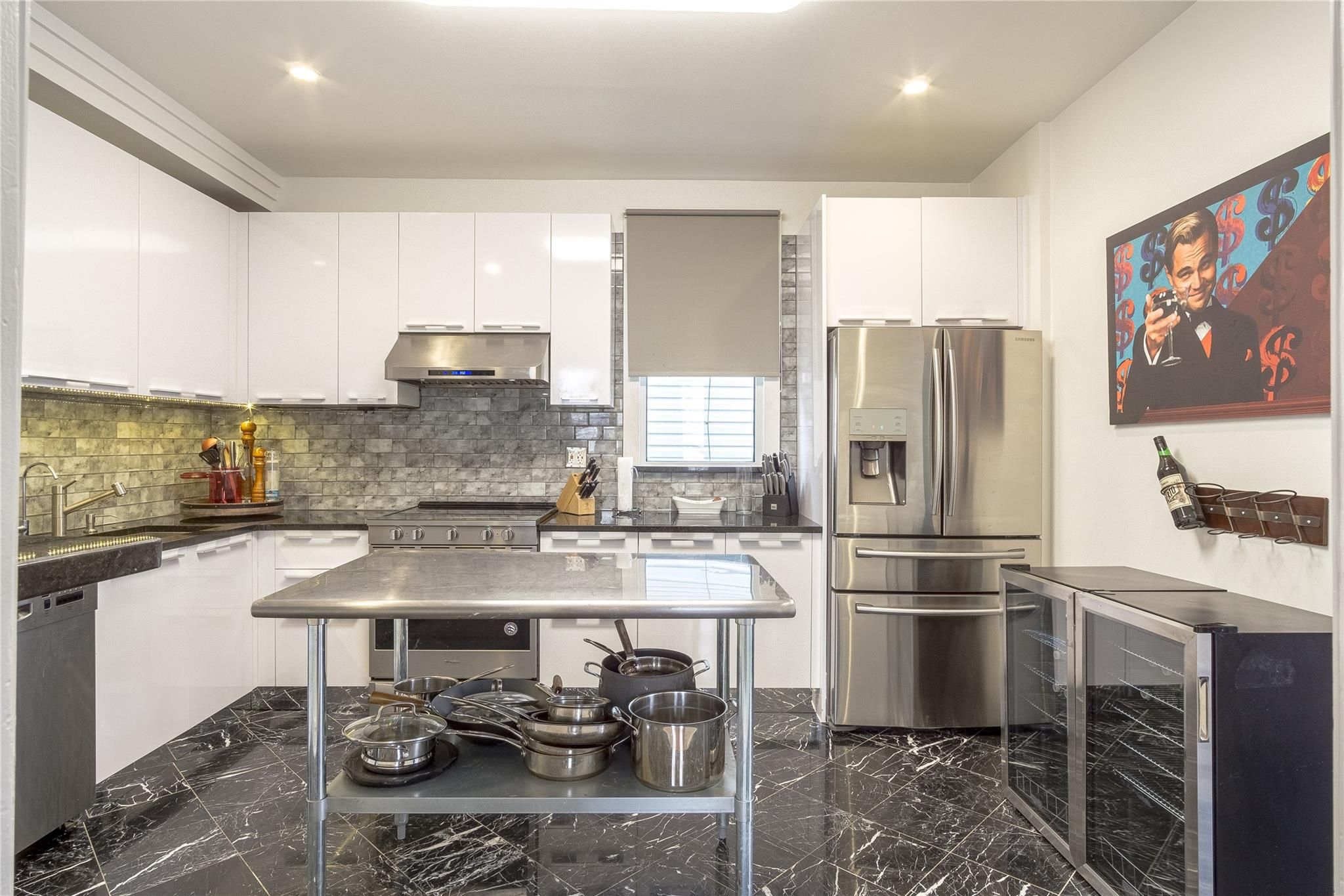 3715 FARNSWORTH Street