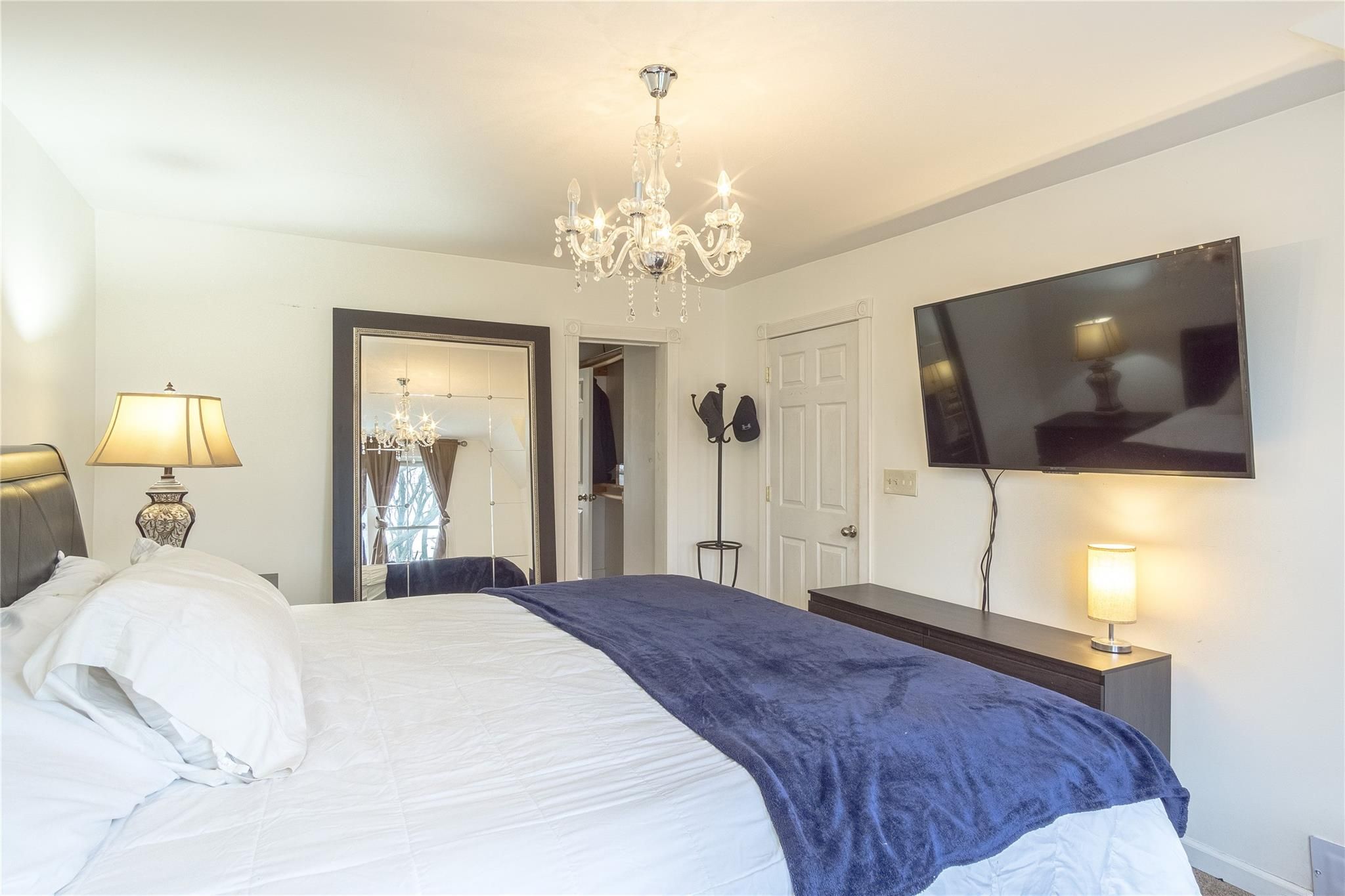 3715 FARNSWORTH Street