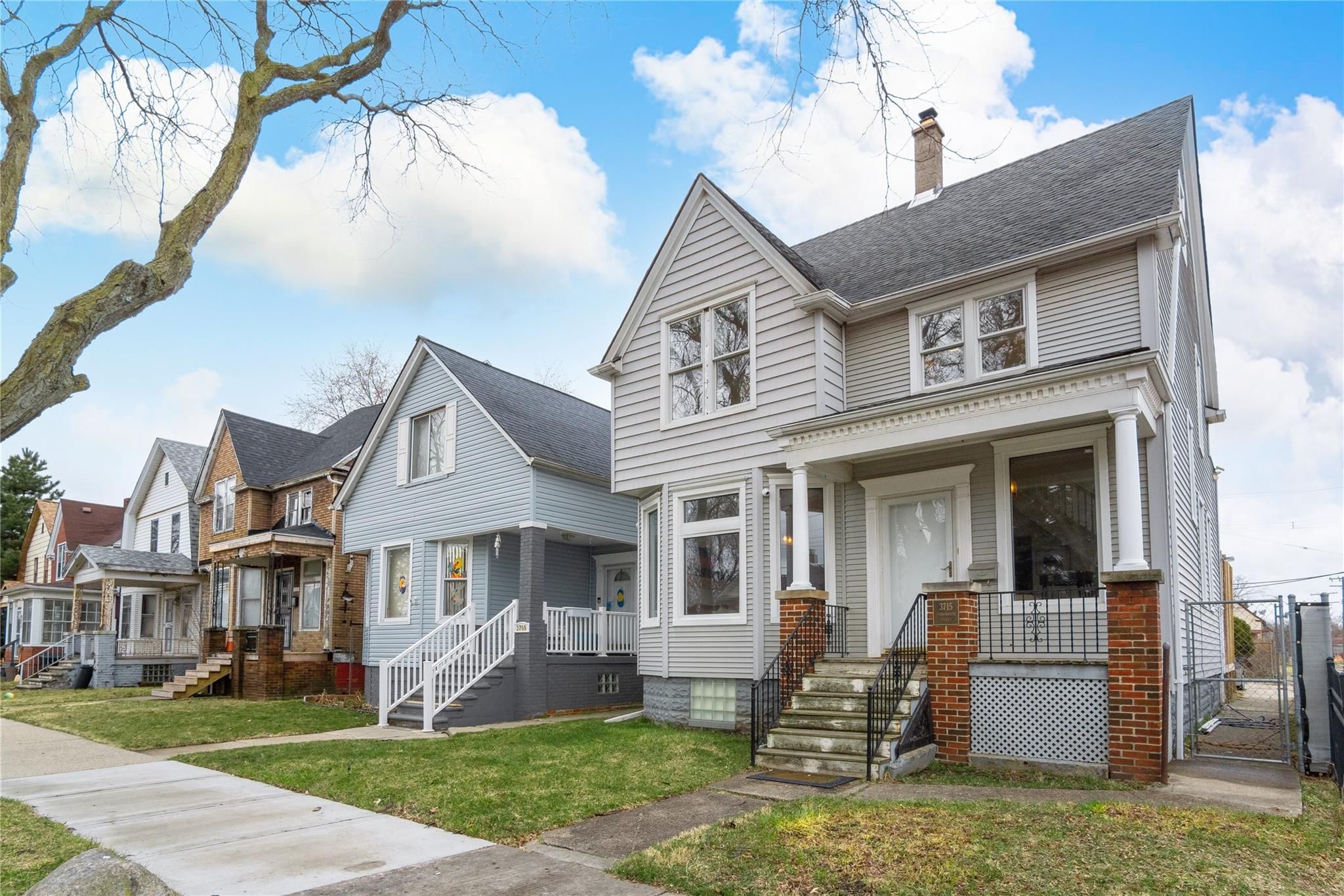 3715 FARNSWORTH Street