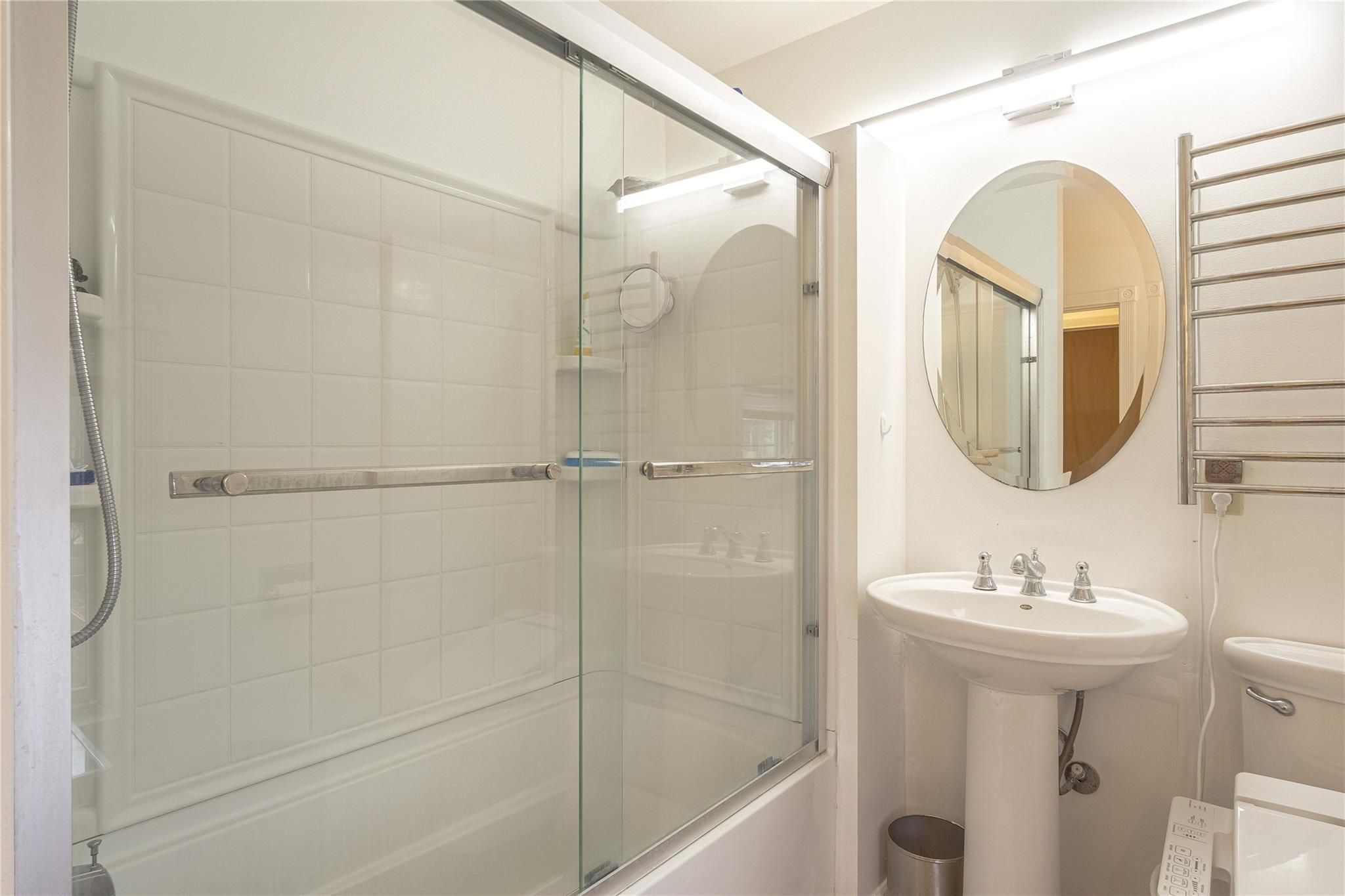 3715 FARNSWORTH Street