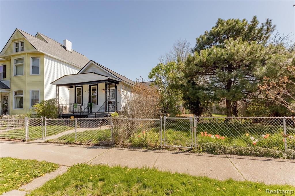 2826 COCHRANE Street