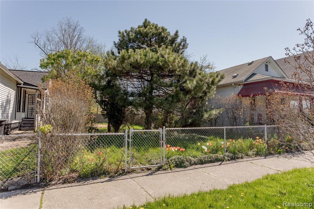 2826 COCHRANE Street