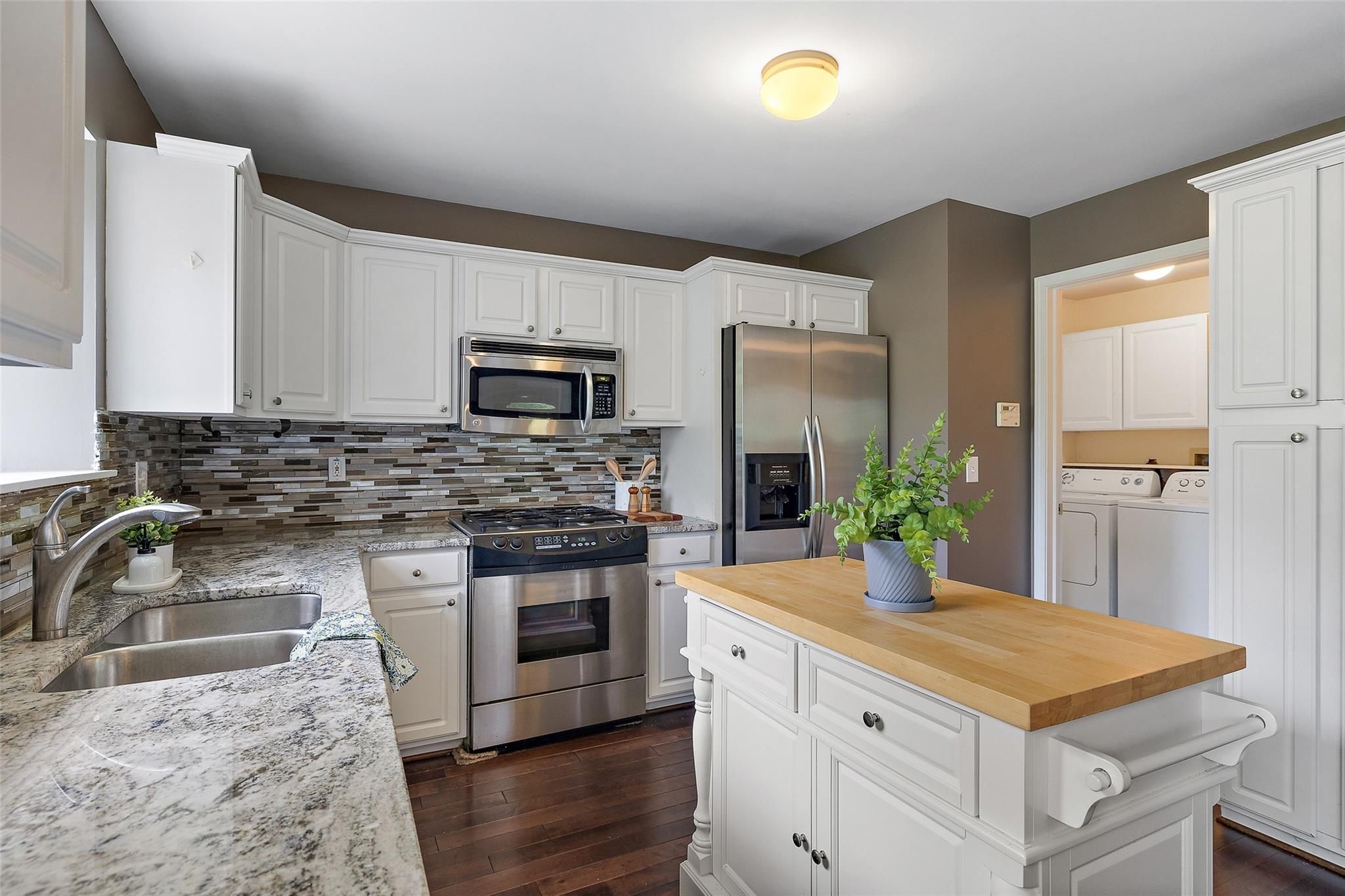 430 CHITTAMWOOD Court