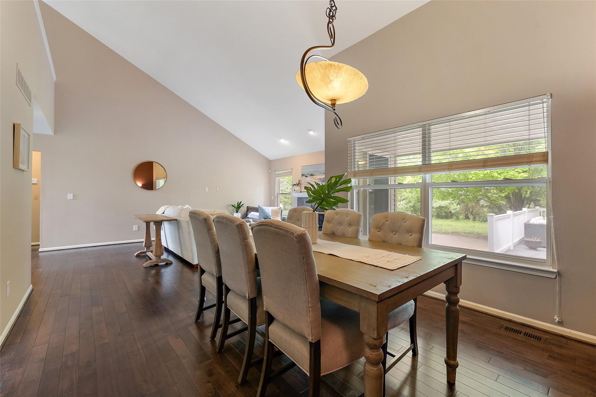 430 CHITTAMWOOD Court