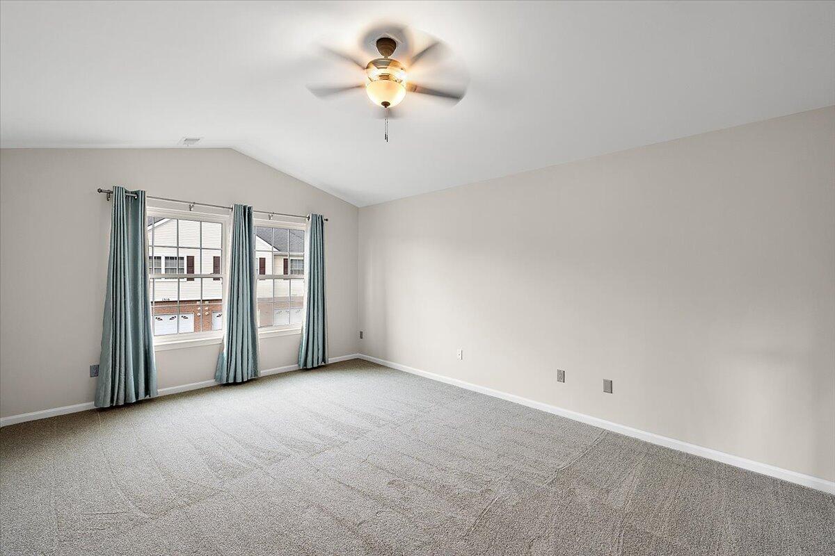 3034 Kneeland Circle