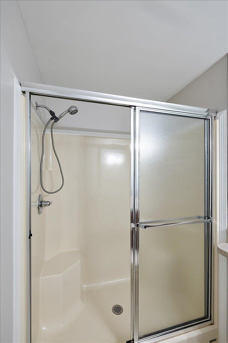 3034 Kneeland Circle