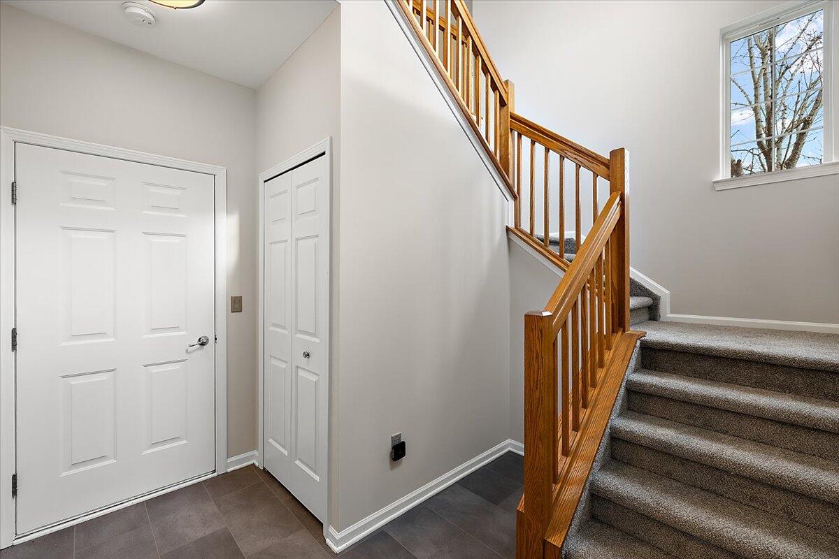 3034 Kneeland Circle