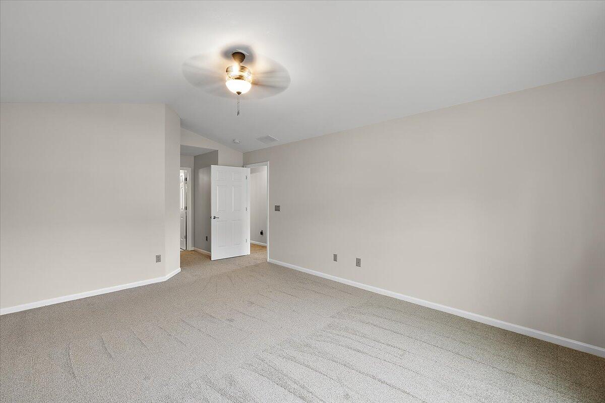 3034 Kneeland Circle