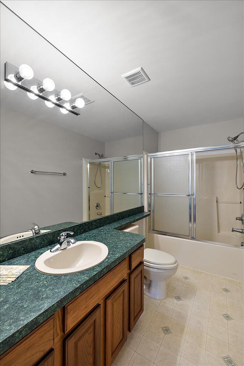 3034 Kneeland Circle