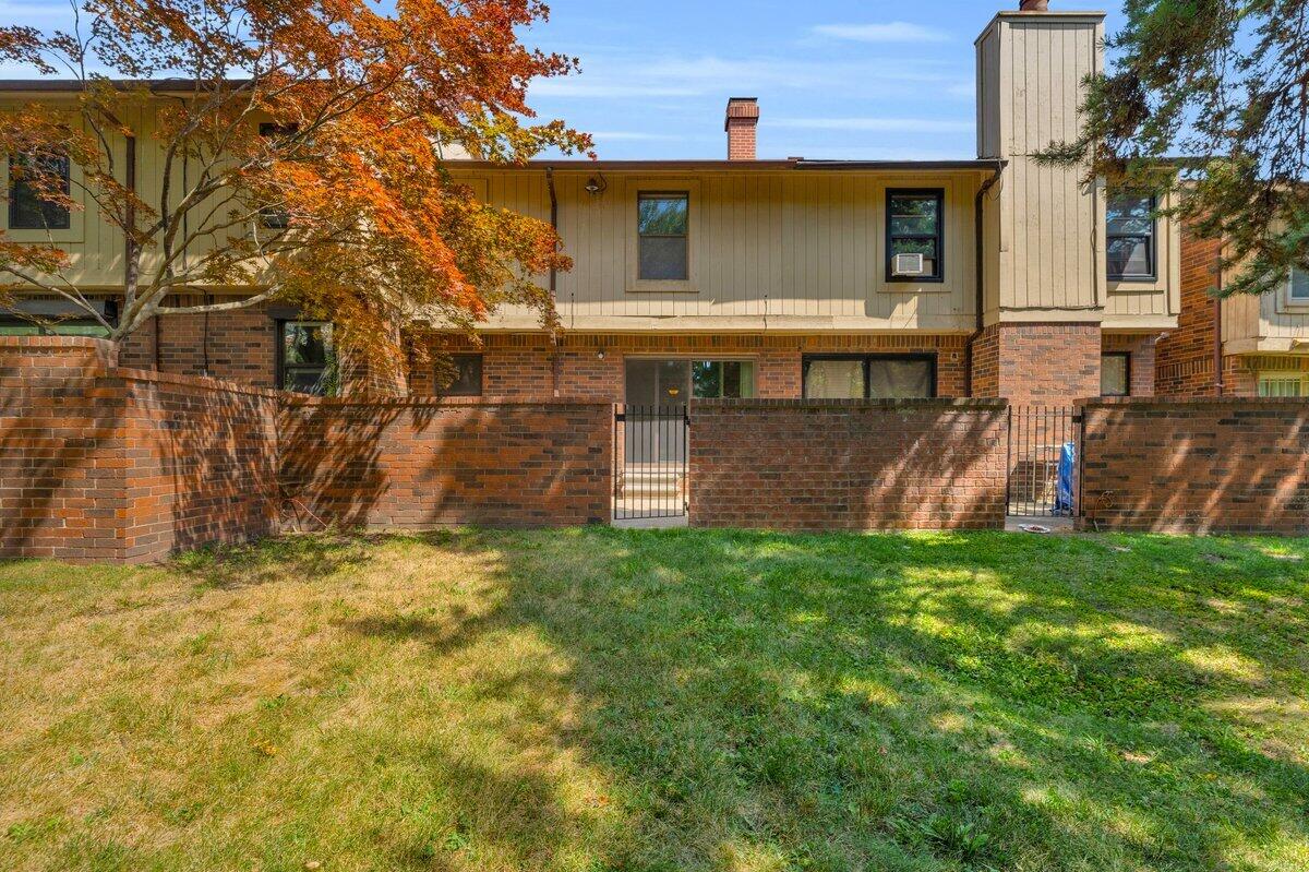 3140 Woods Circle