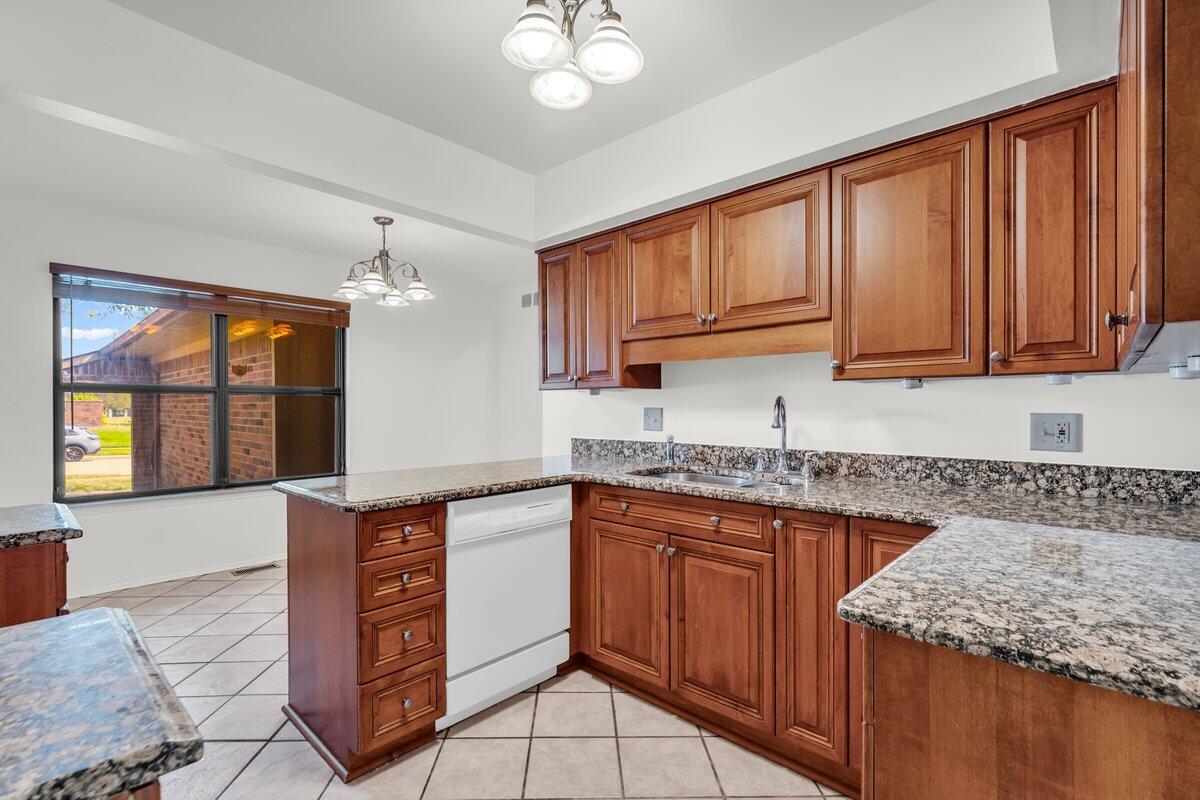 3140 Woods Circle