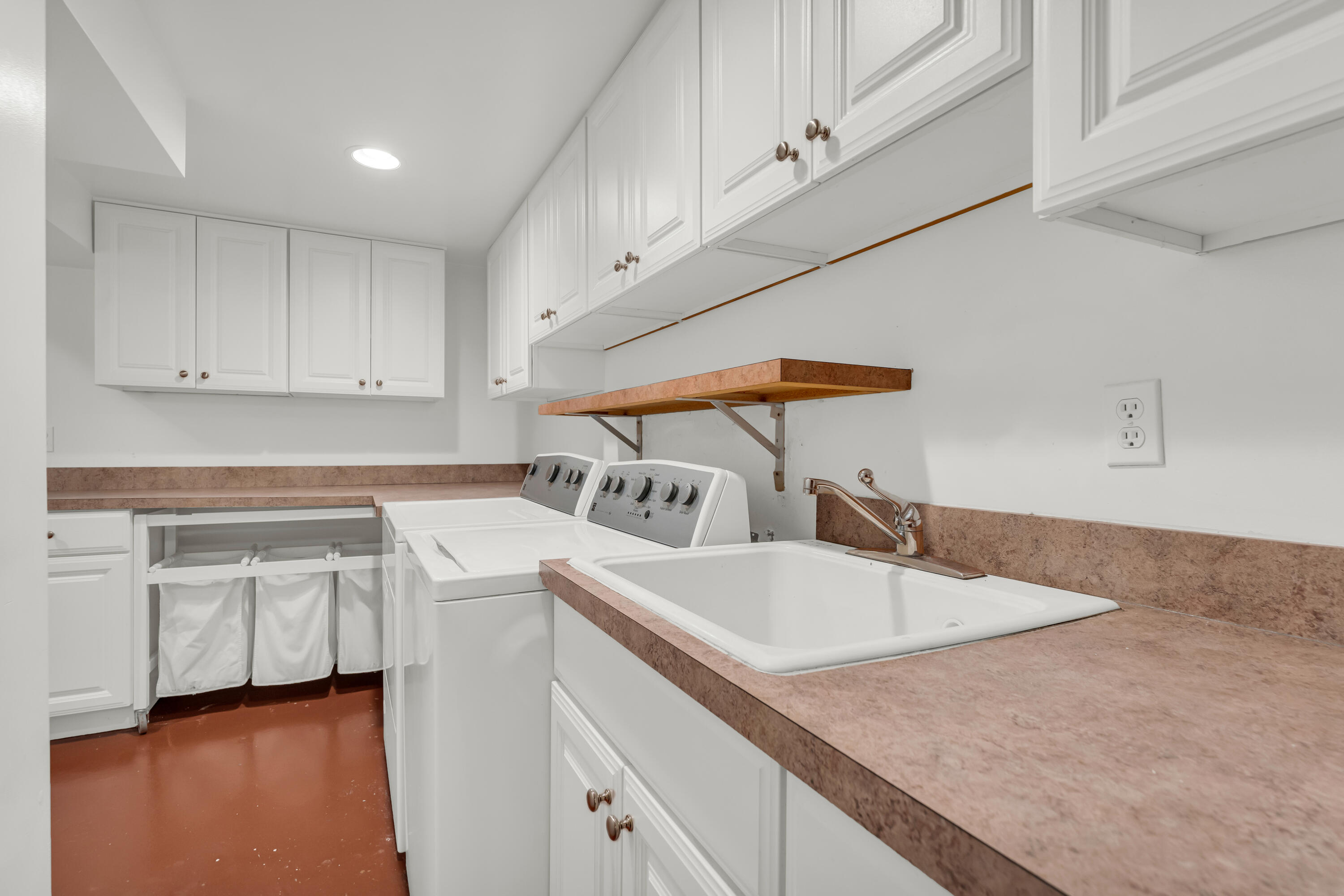 3140 Woods Circle