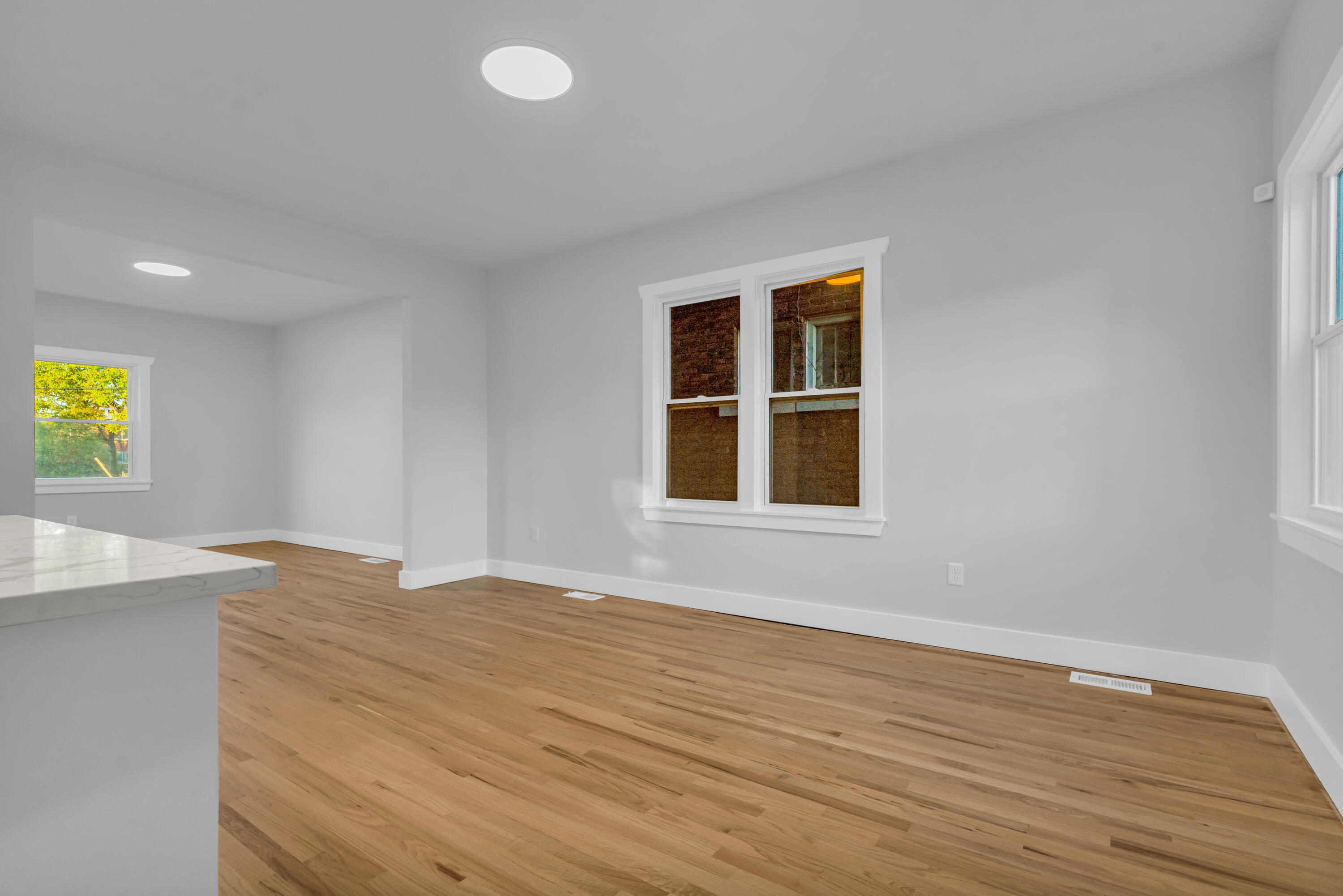 6196 Rosa Parks Boulevard