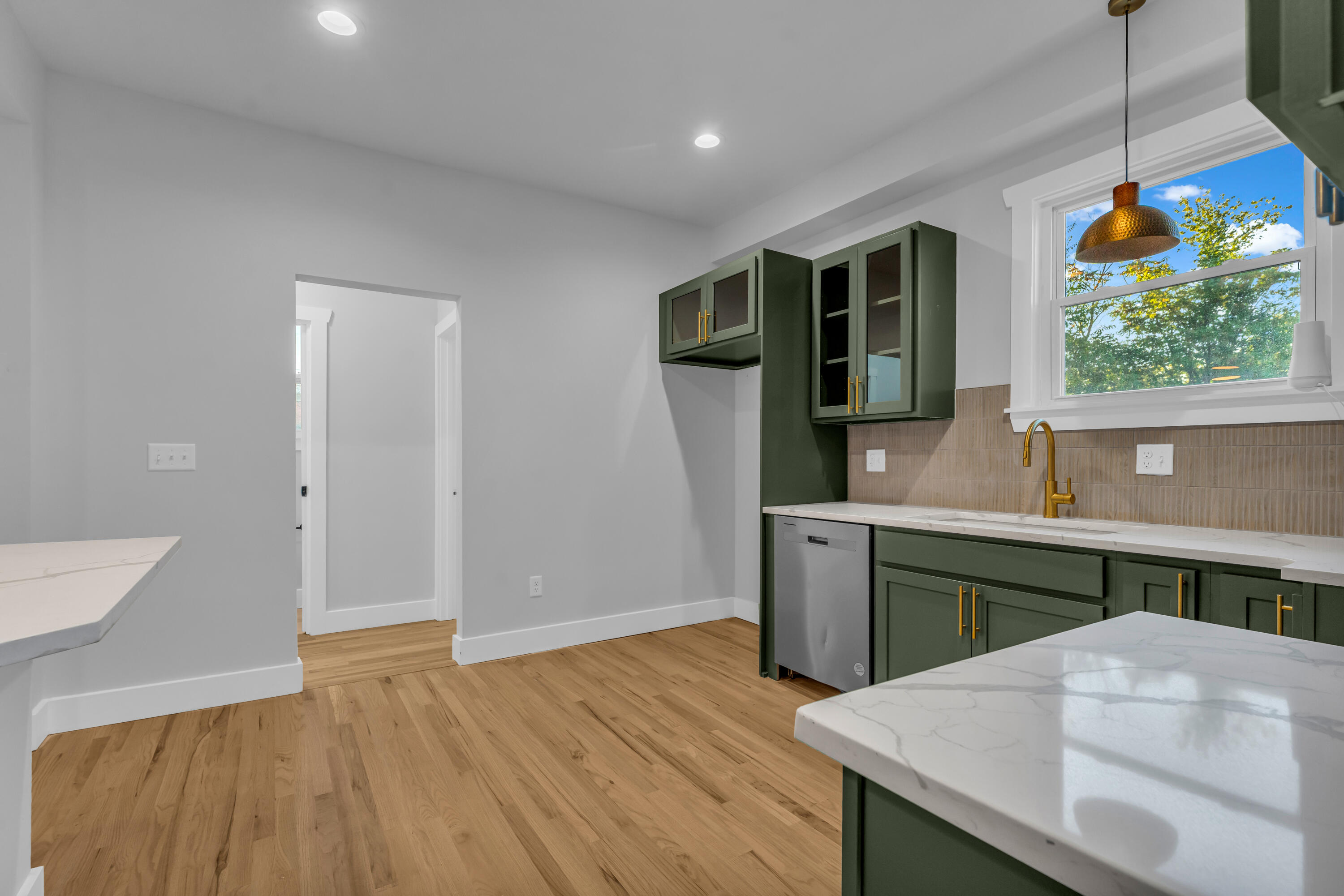 6196 Rosa Parks Boulevard