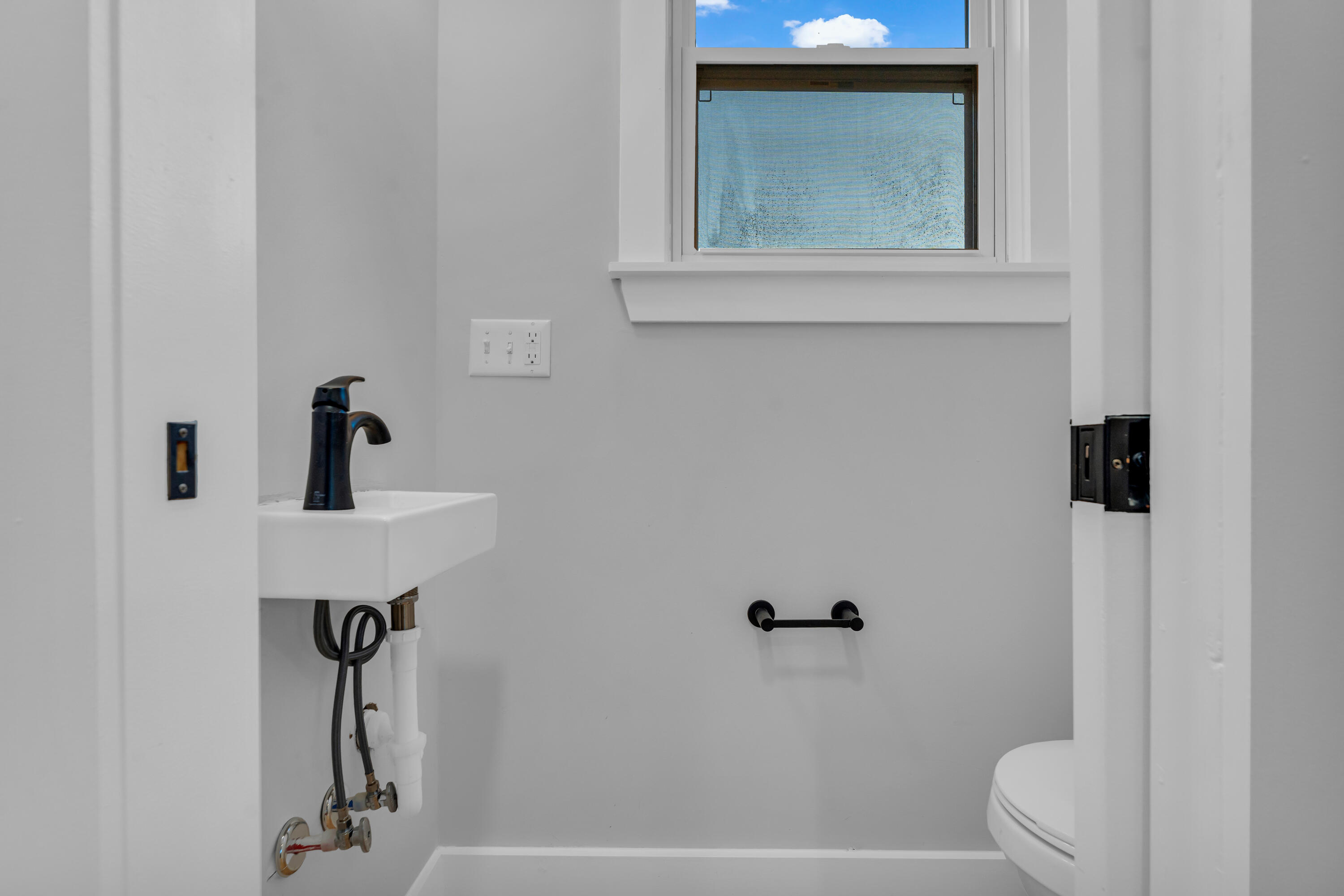 6196 Rosa Parks Boulevard