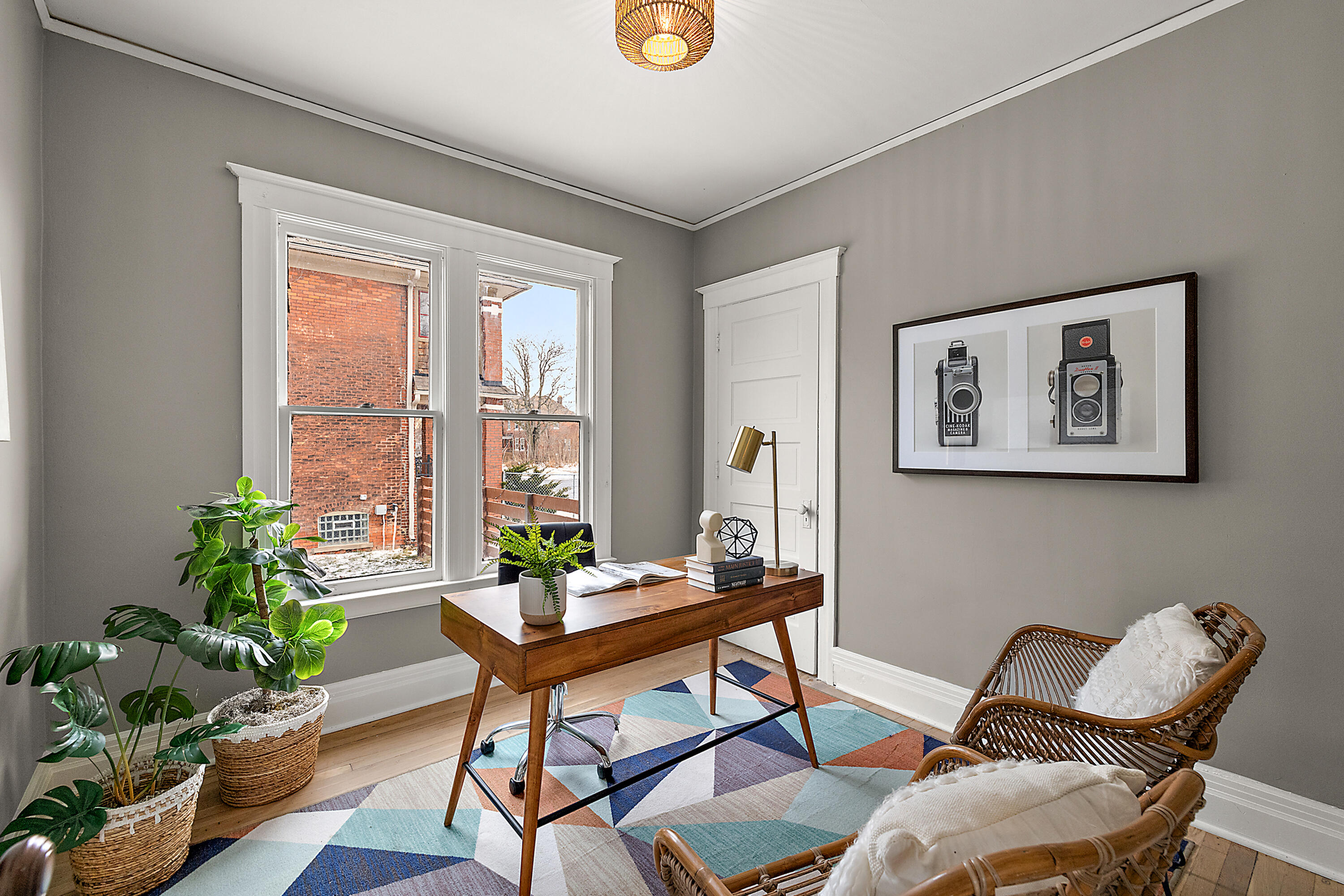 816 W Philadelphia Street