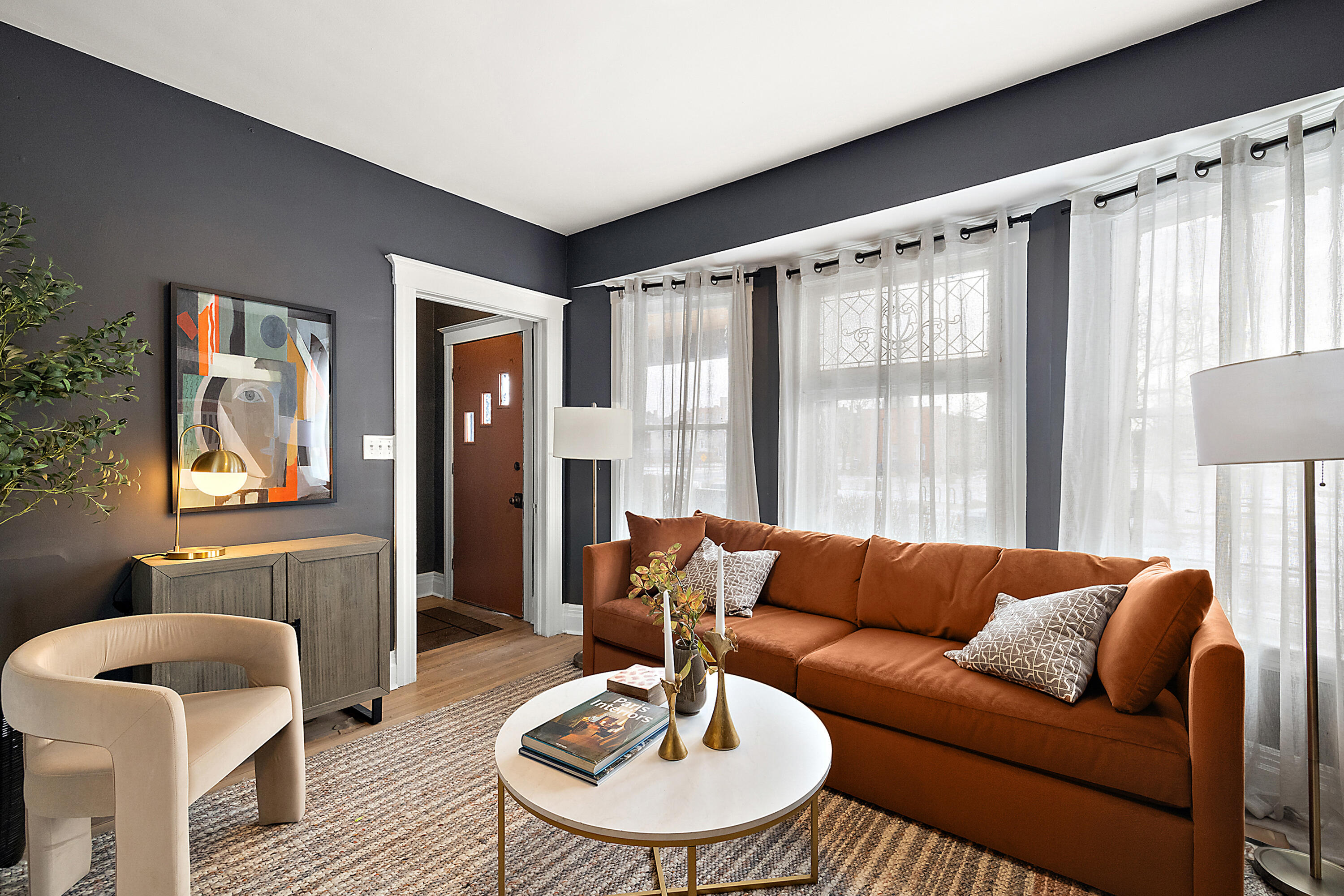 816 W Philadelphia Street