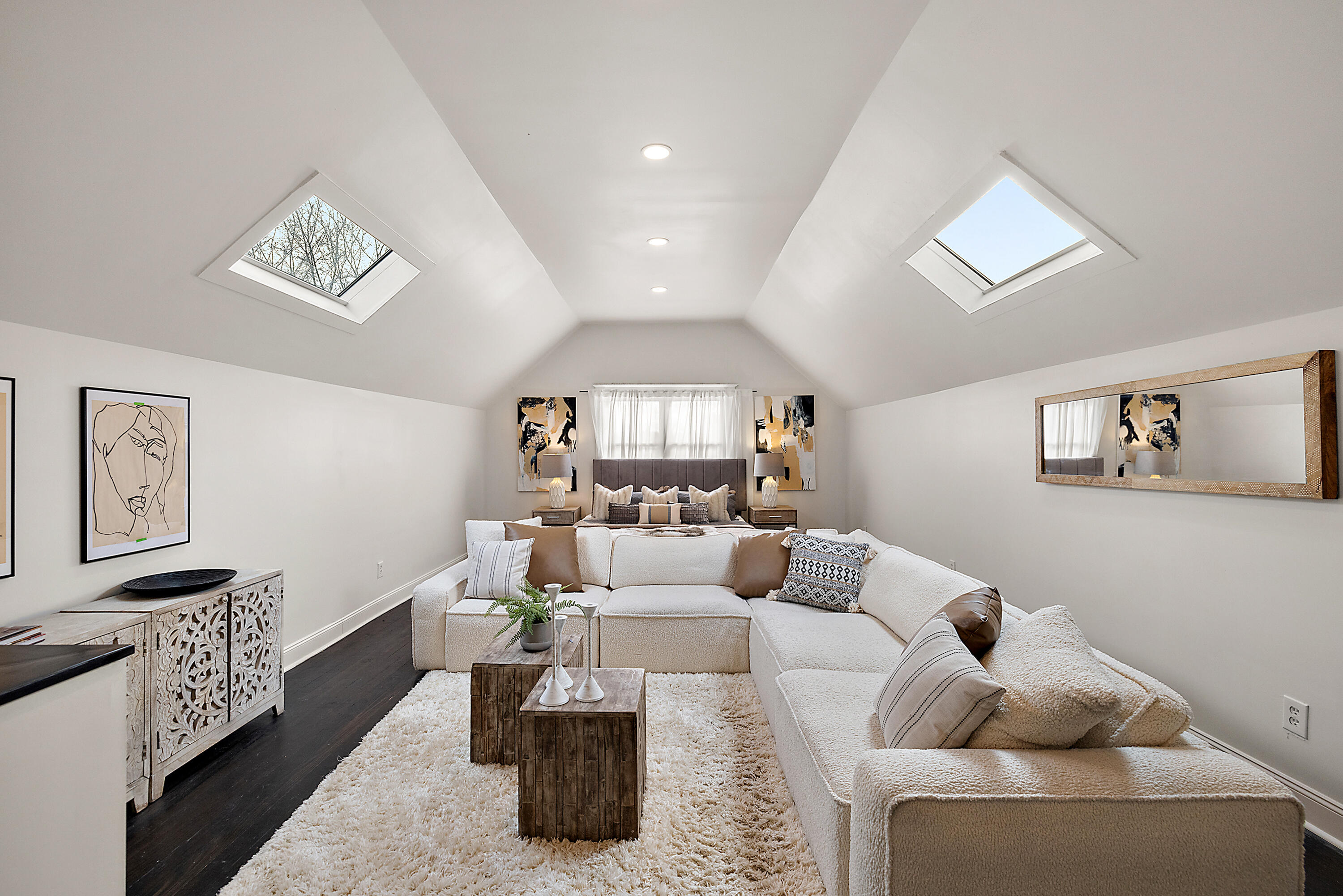 816 W Philadelphia Street