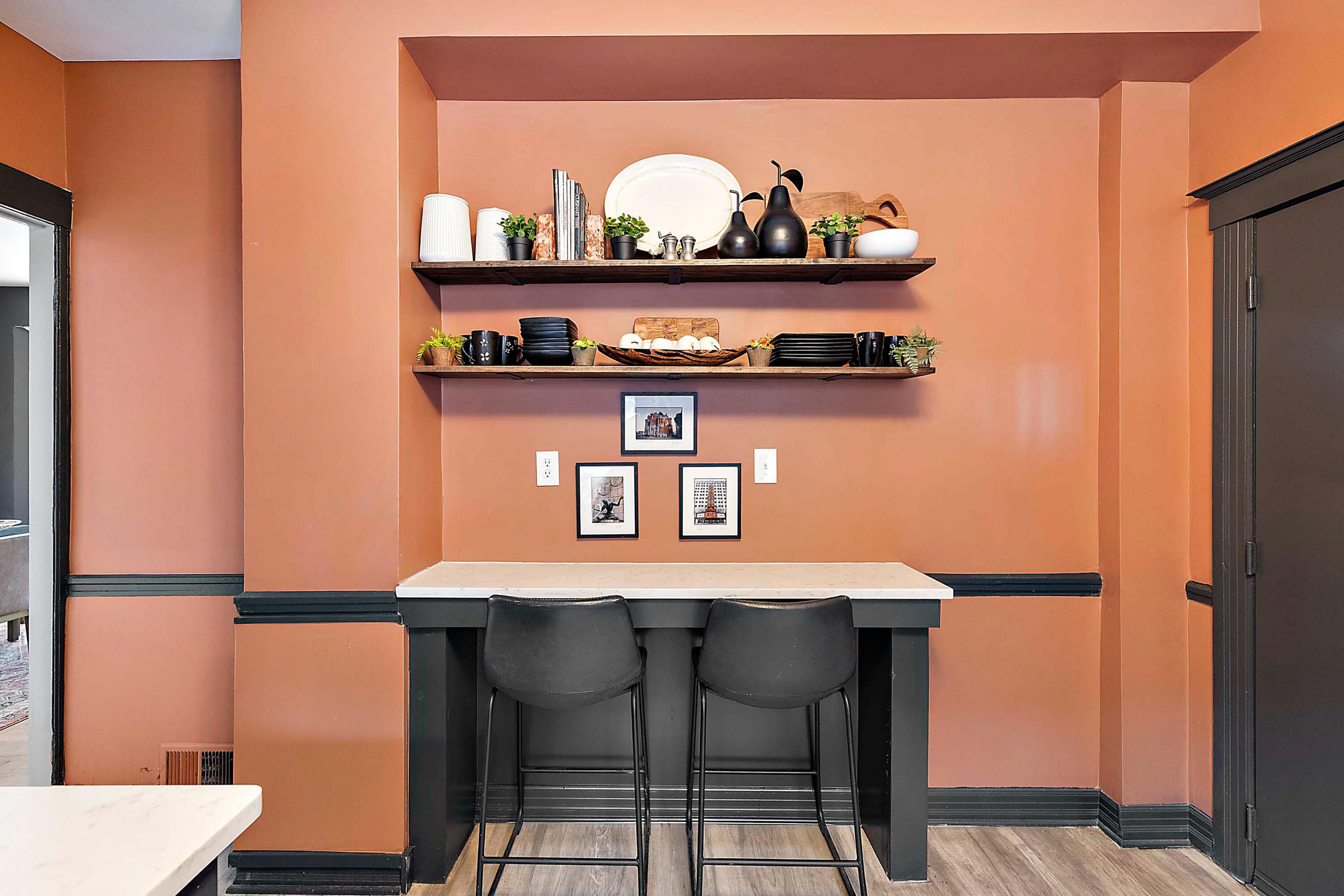 816 W Philadelphia Street