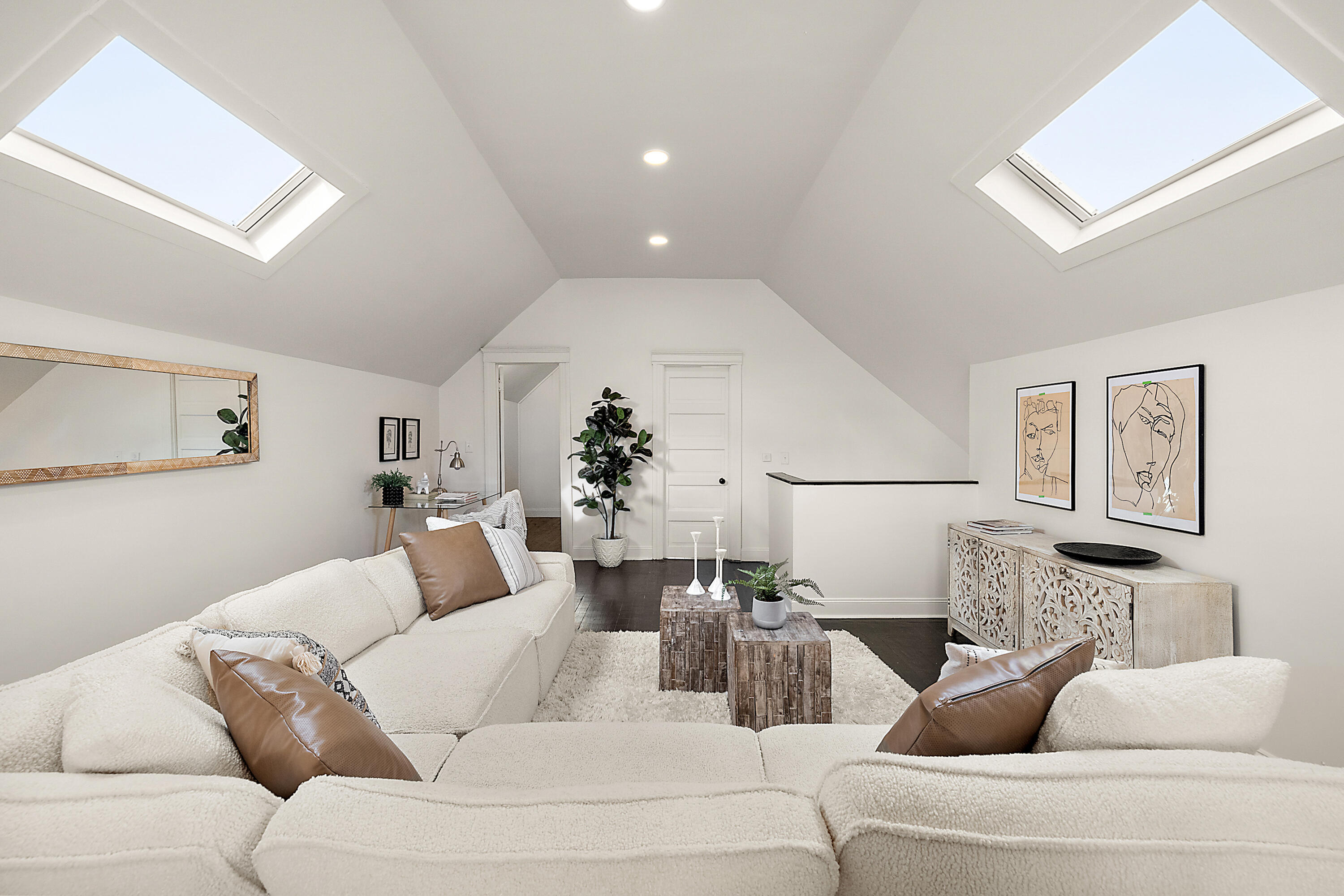 816 W Philadelphia Street