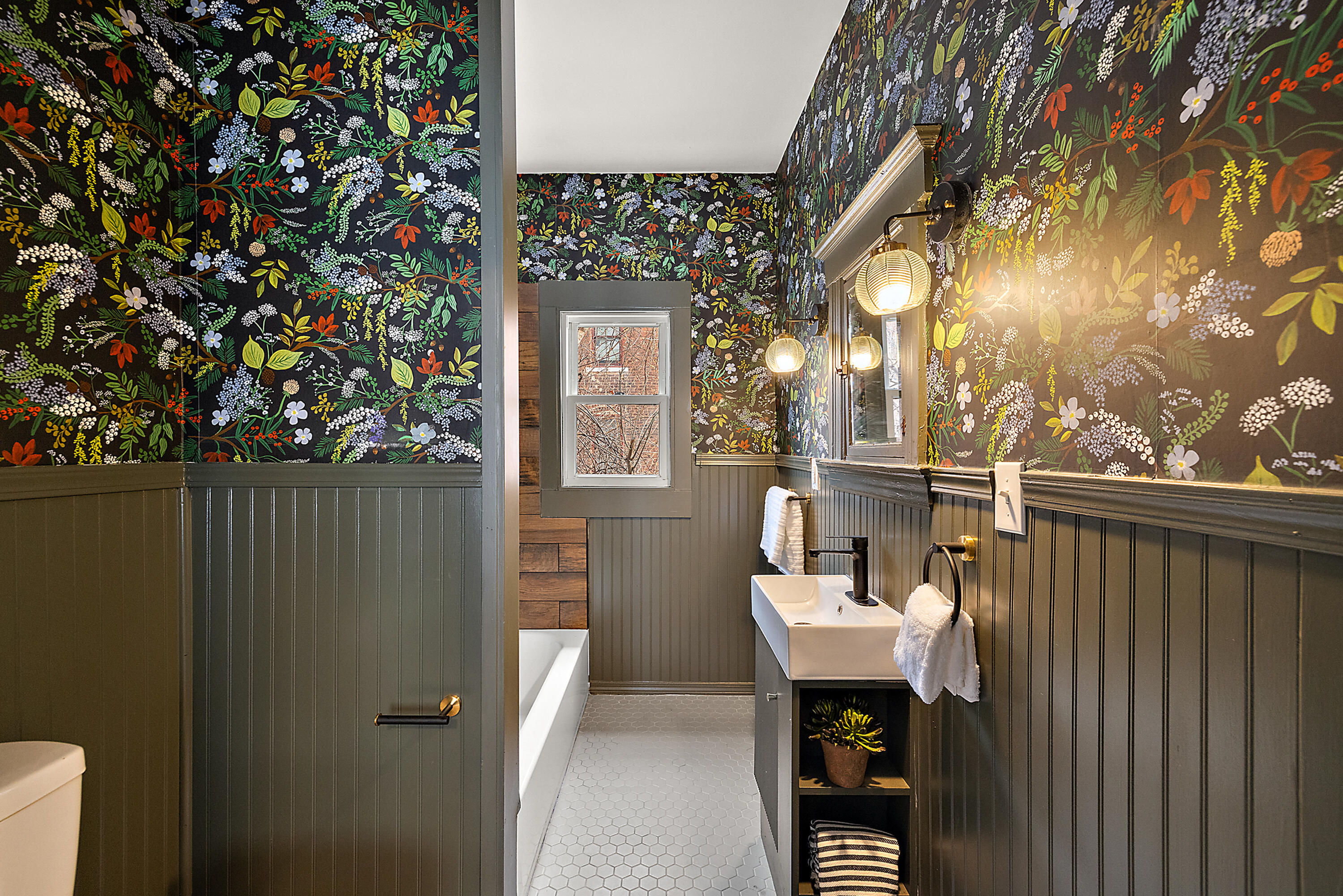 816 W Philadelphia Street