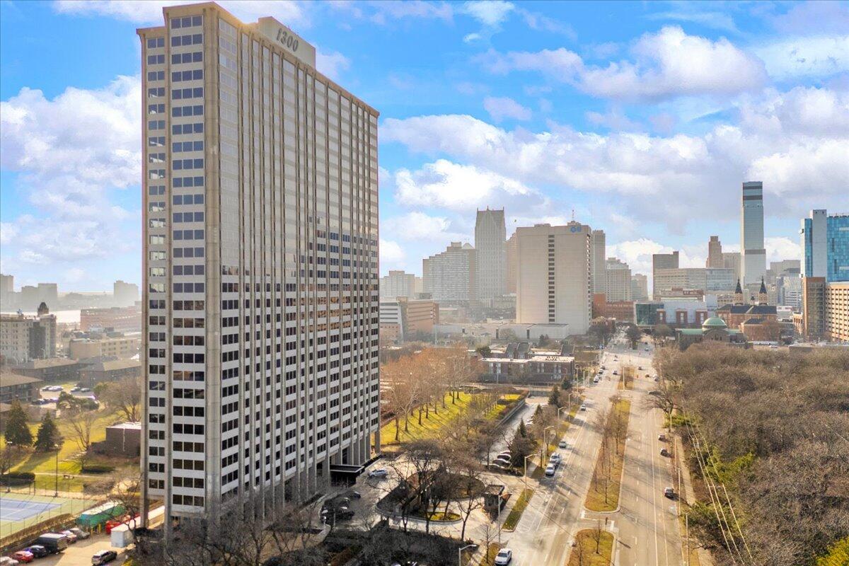 1300 E Lafayette Street