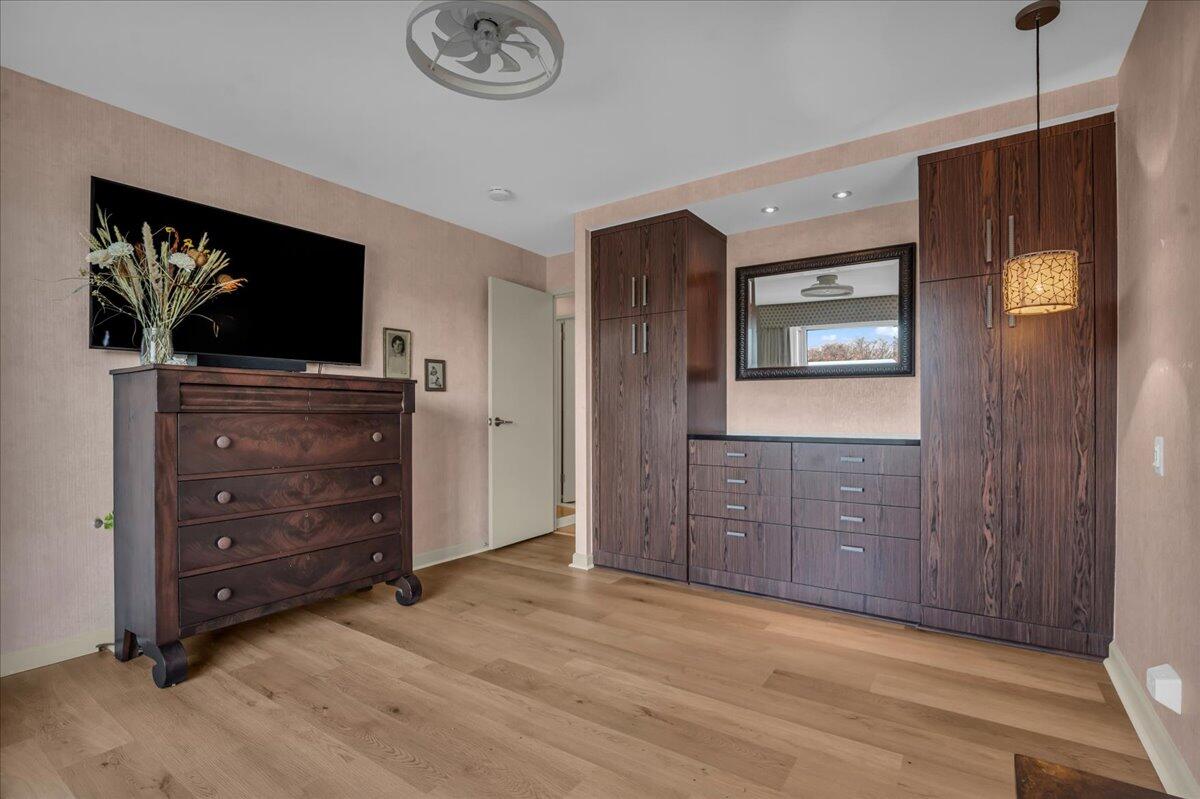 1300 E Lafayette Street