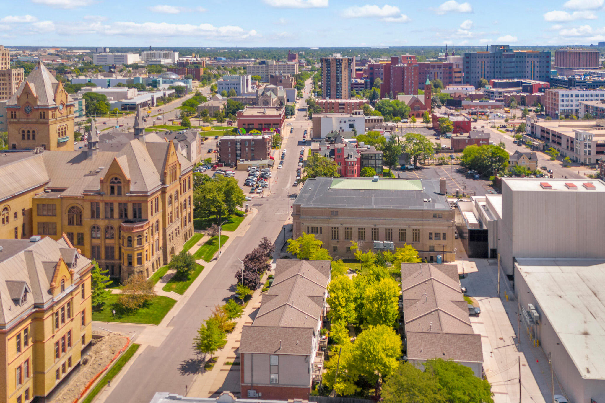 443 W Hancock Street