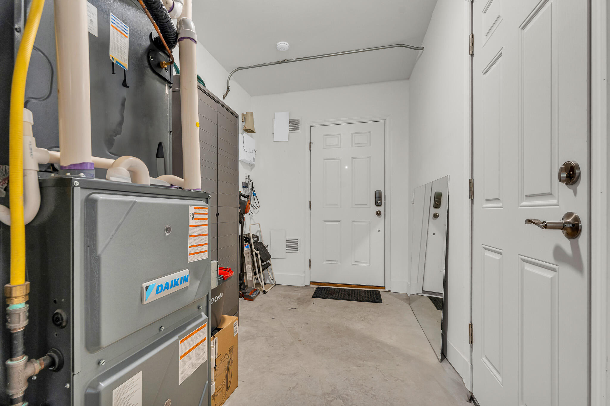 443 W Hancock Street