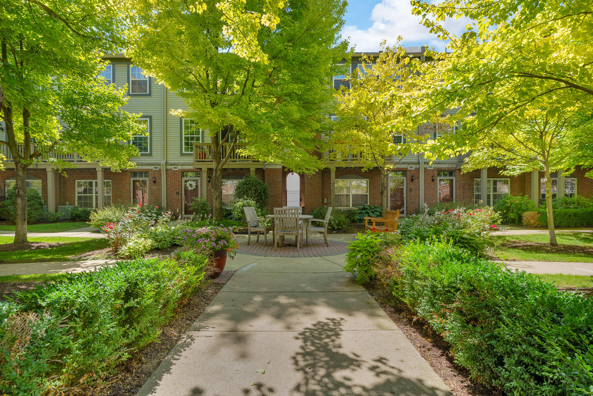 443 W Hancock Street