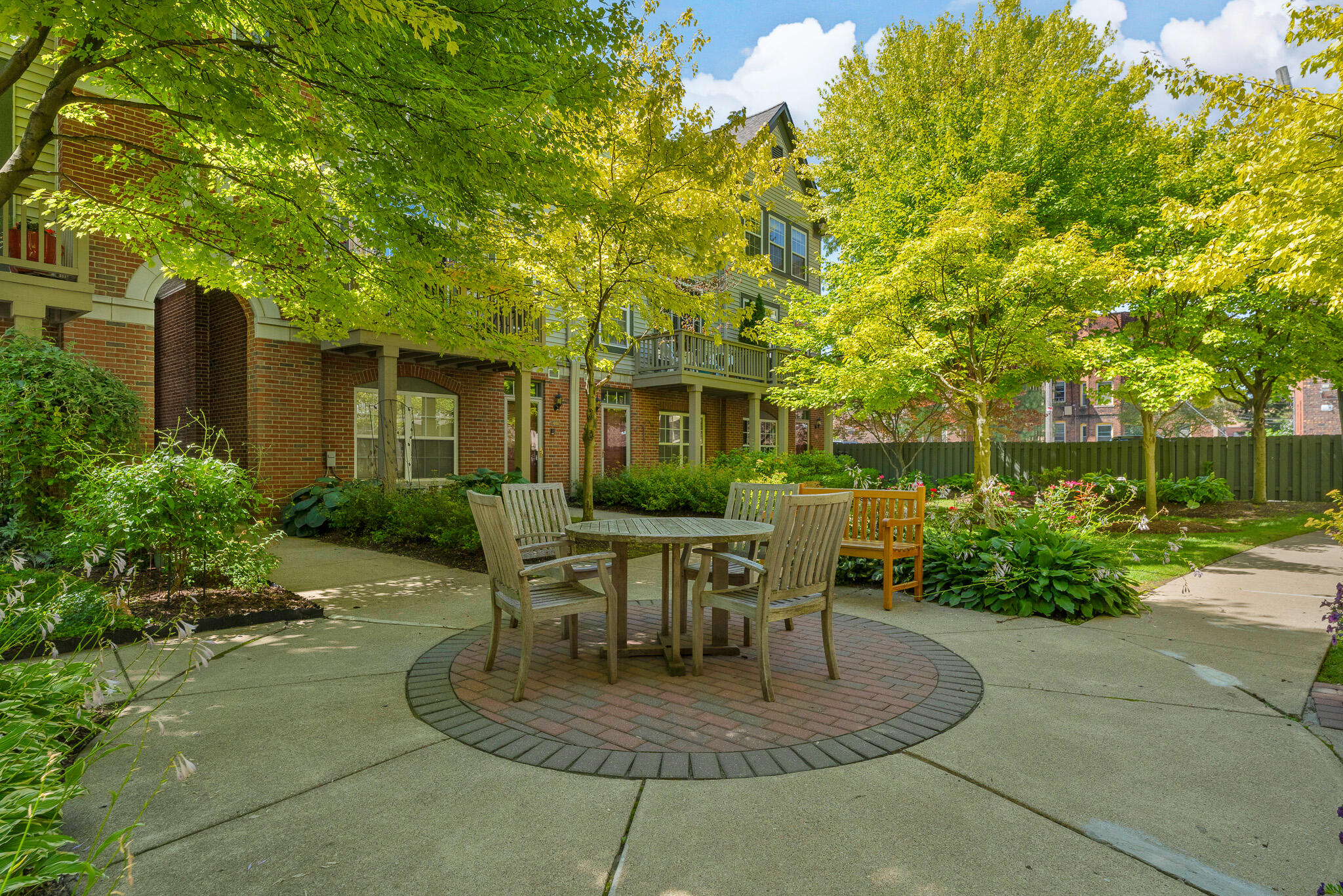 443 W Hancock Street