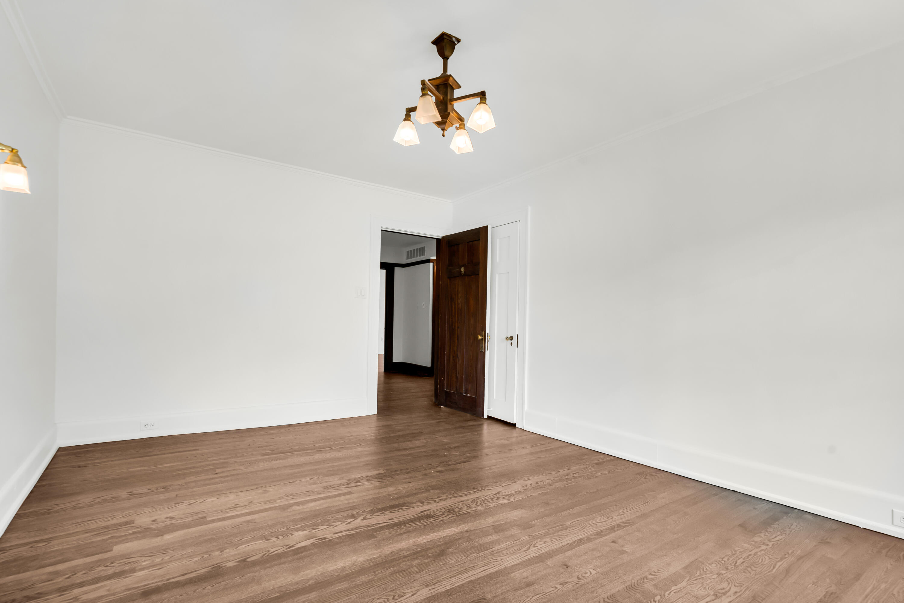 728 Longfellow Street